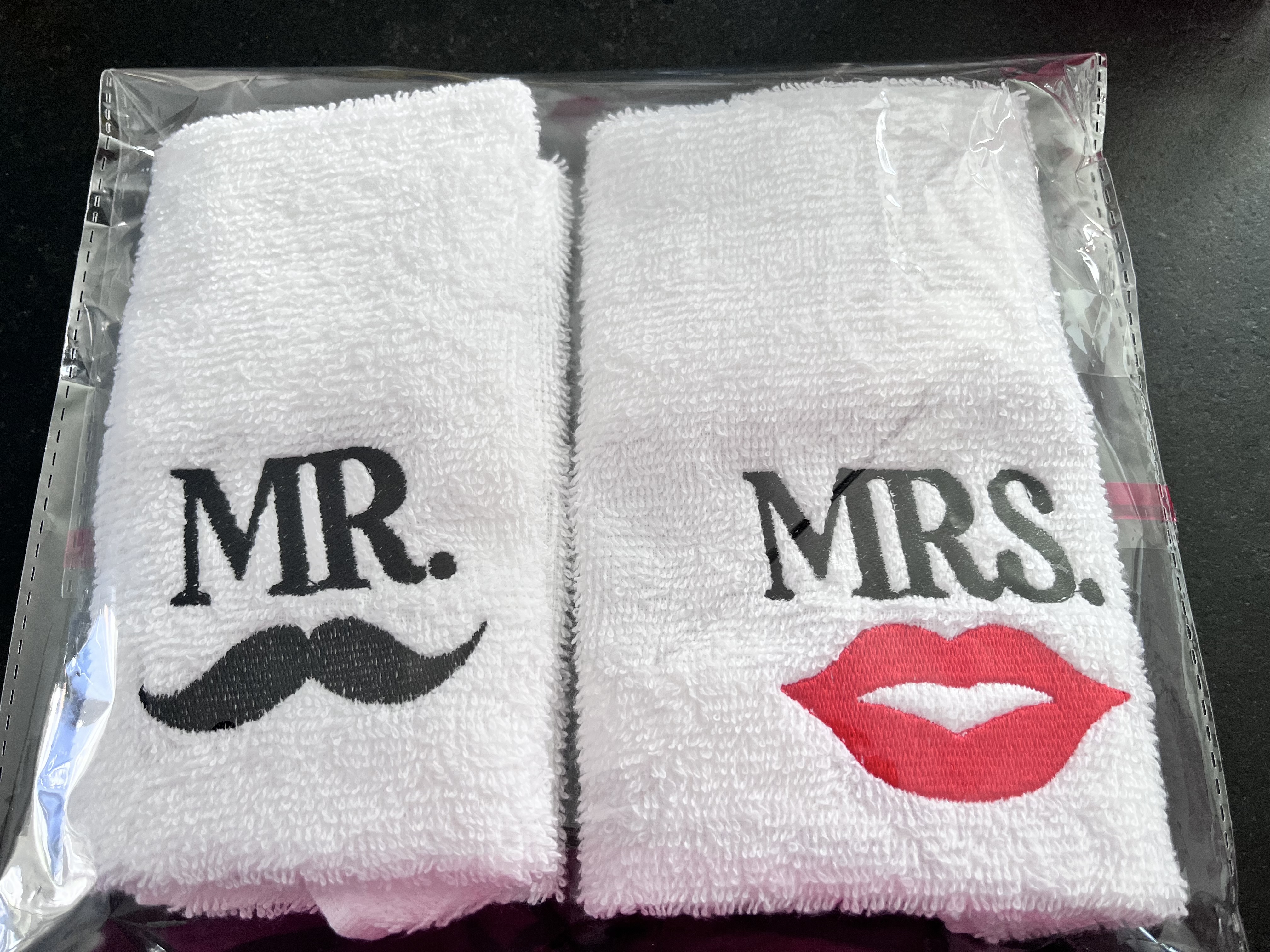 Serviettes invité 'Mr. & Mrs.' personnalisées