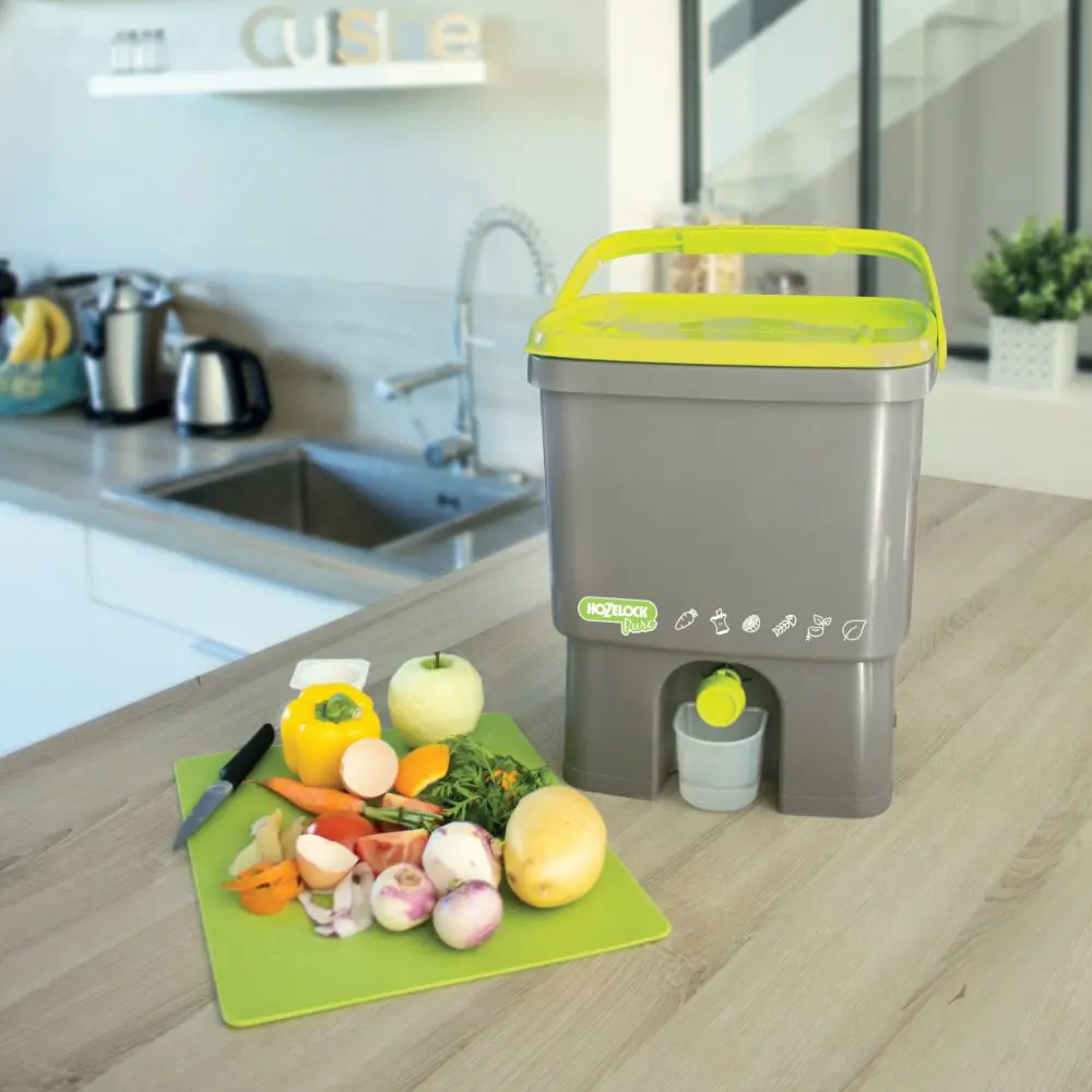 Kitchen Compost Bin