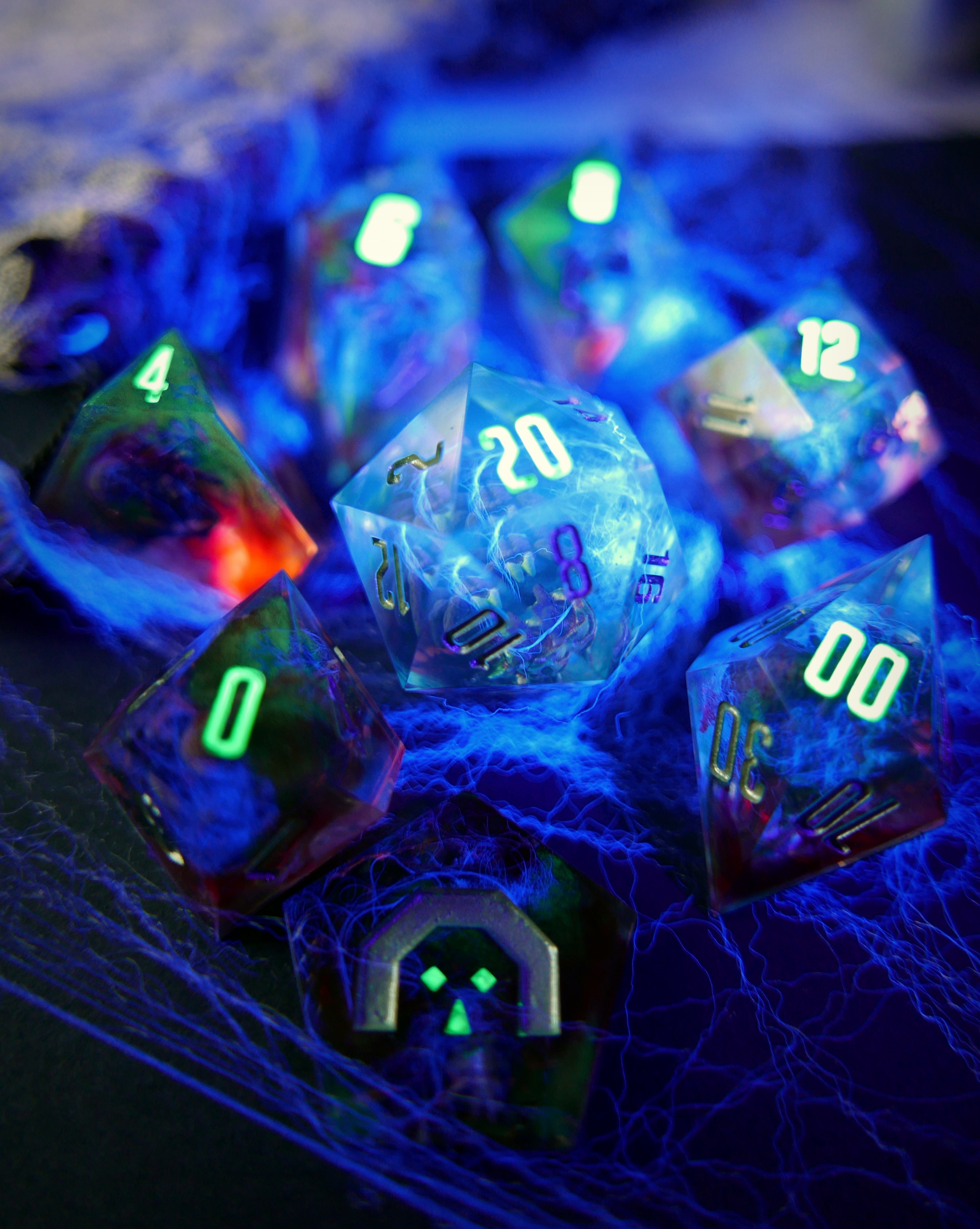 Set de 8 Dés Artisanaux pour Jeu de Rôles