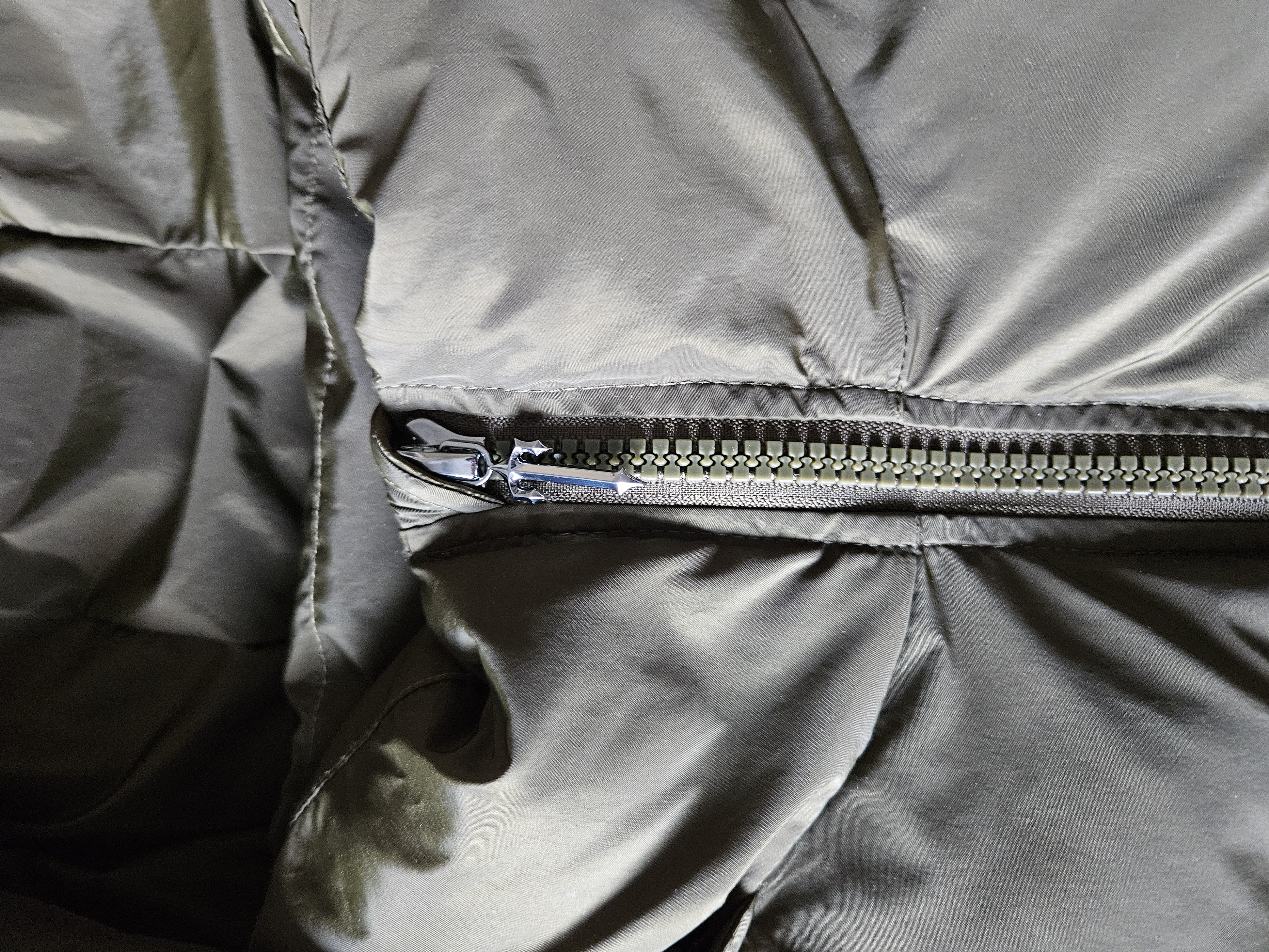 Trapstar irongate puffer 