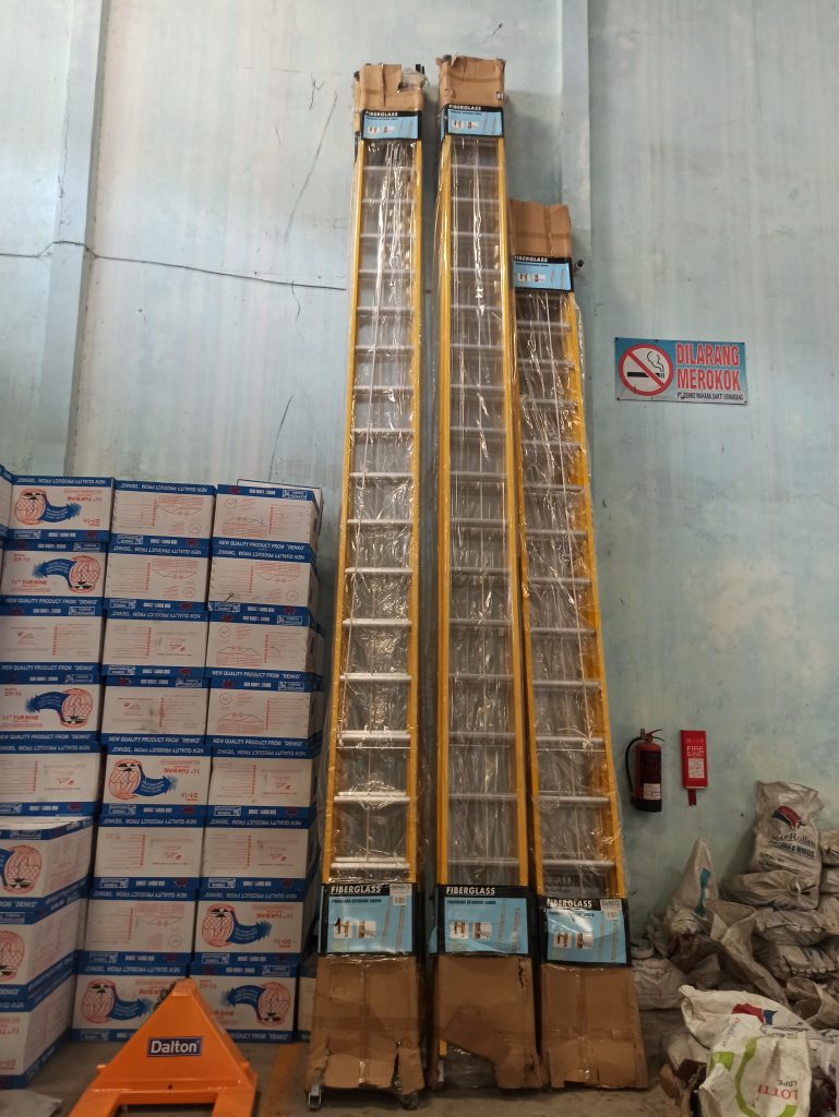 Tangga Denko Sliding PLN Fiberglass Ladder