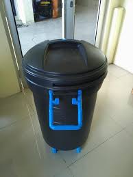 Tempat Sampah Dalton 80 Liter Circle Black Wheel & Locked Lid