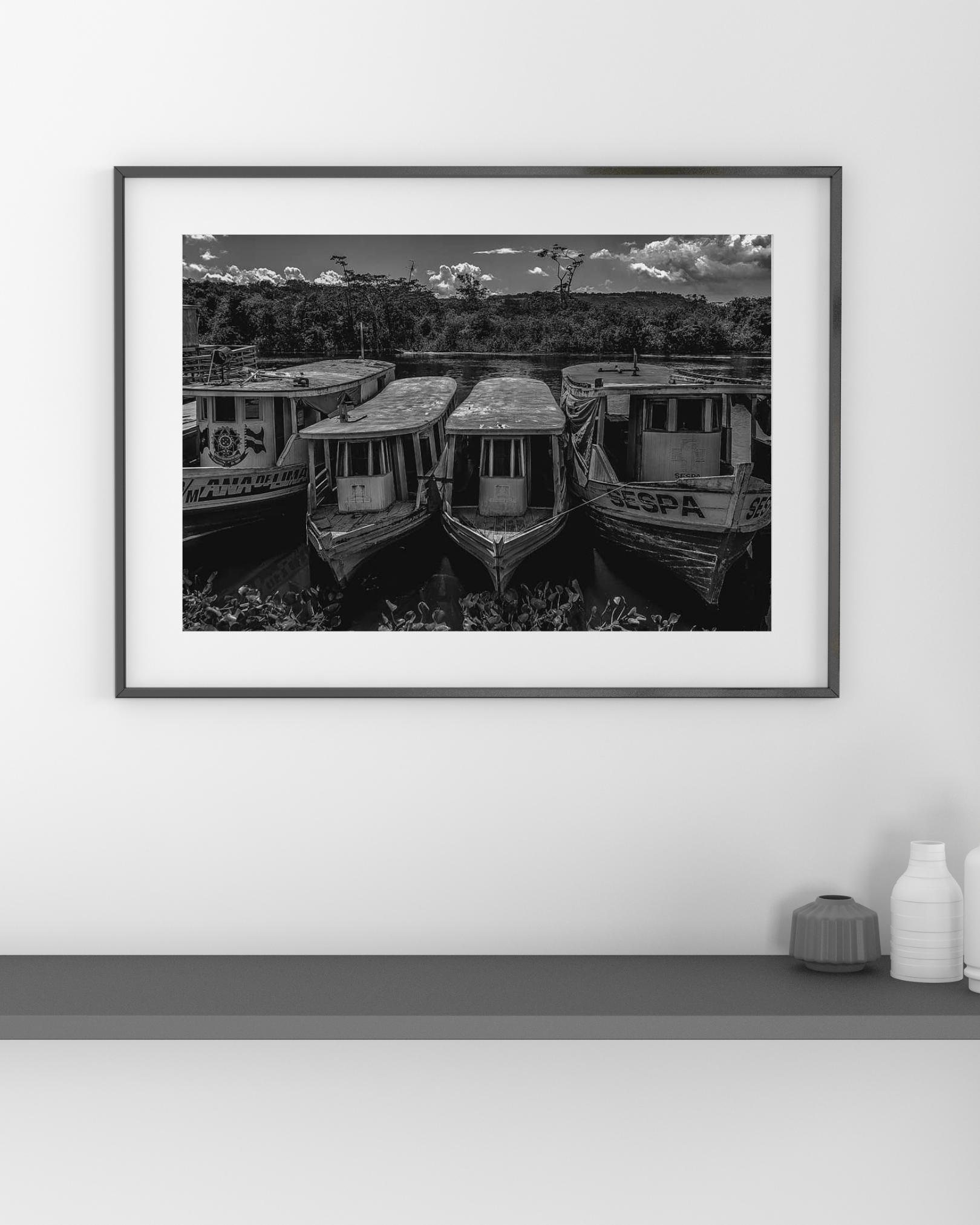 Fotografia emoldurada em preto e branco