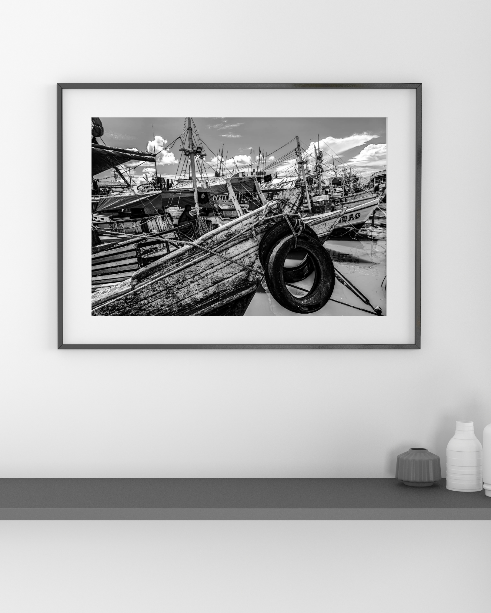 Fotografia emoldurada em preto e branco