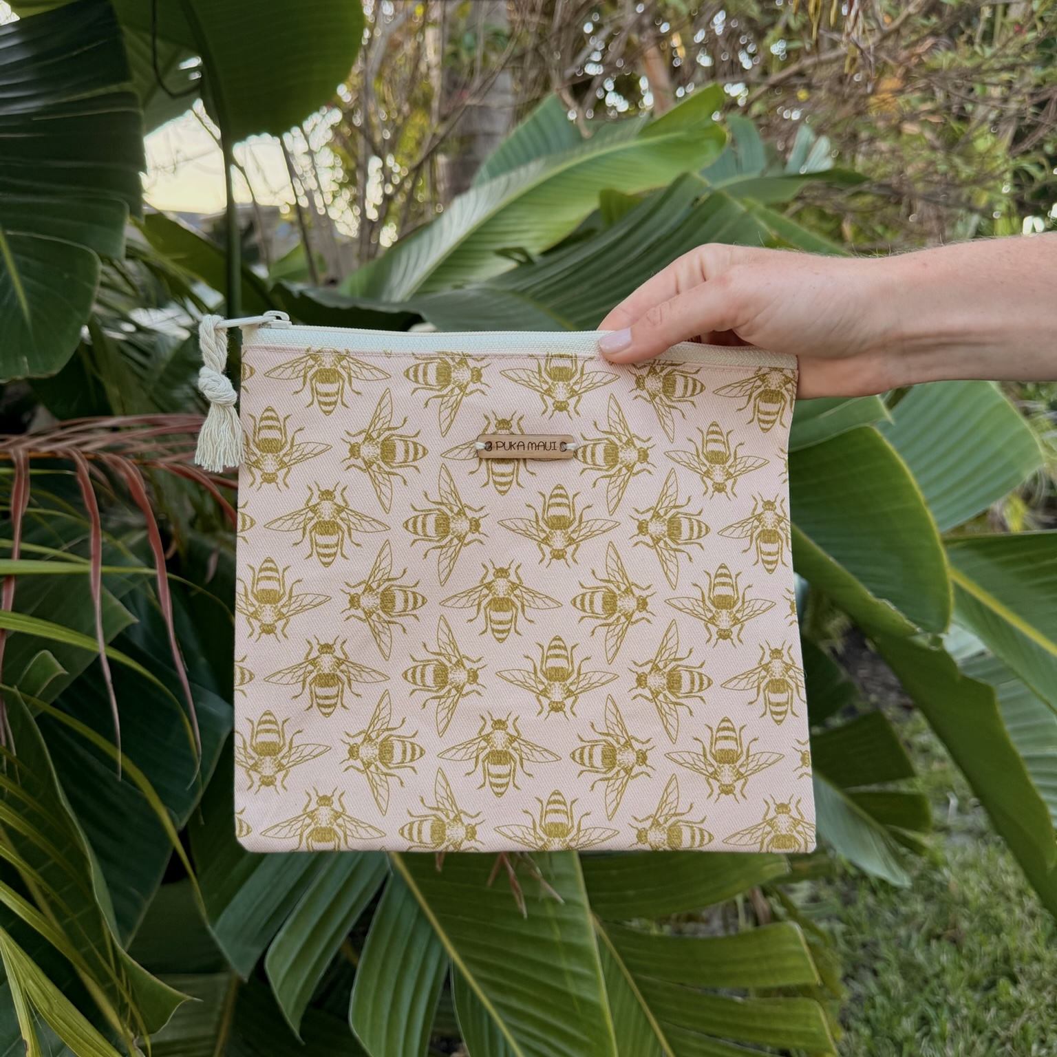 Aloha Bee Pouch