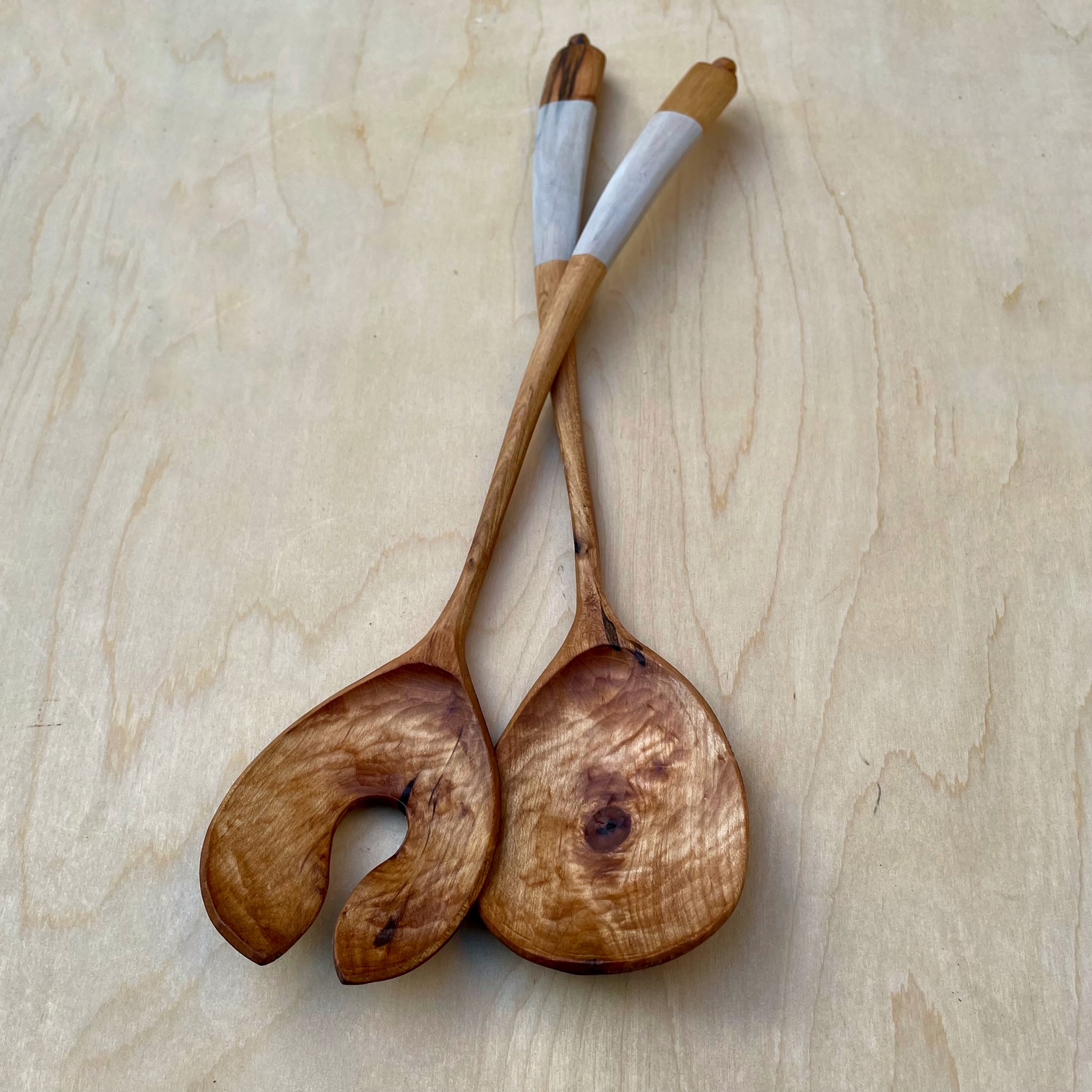 12" Baked maple salad server set