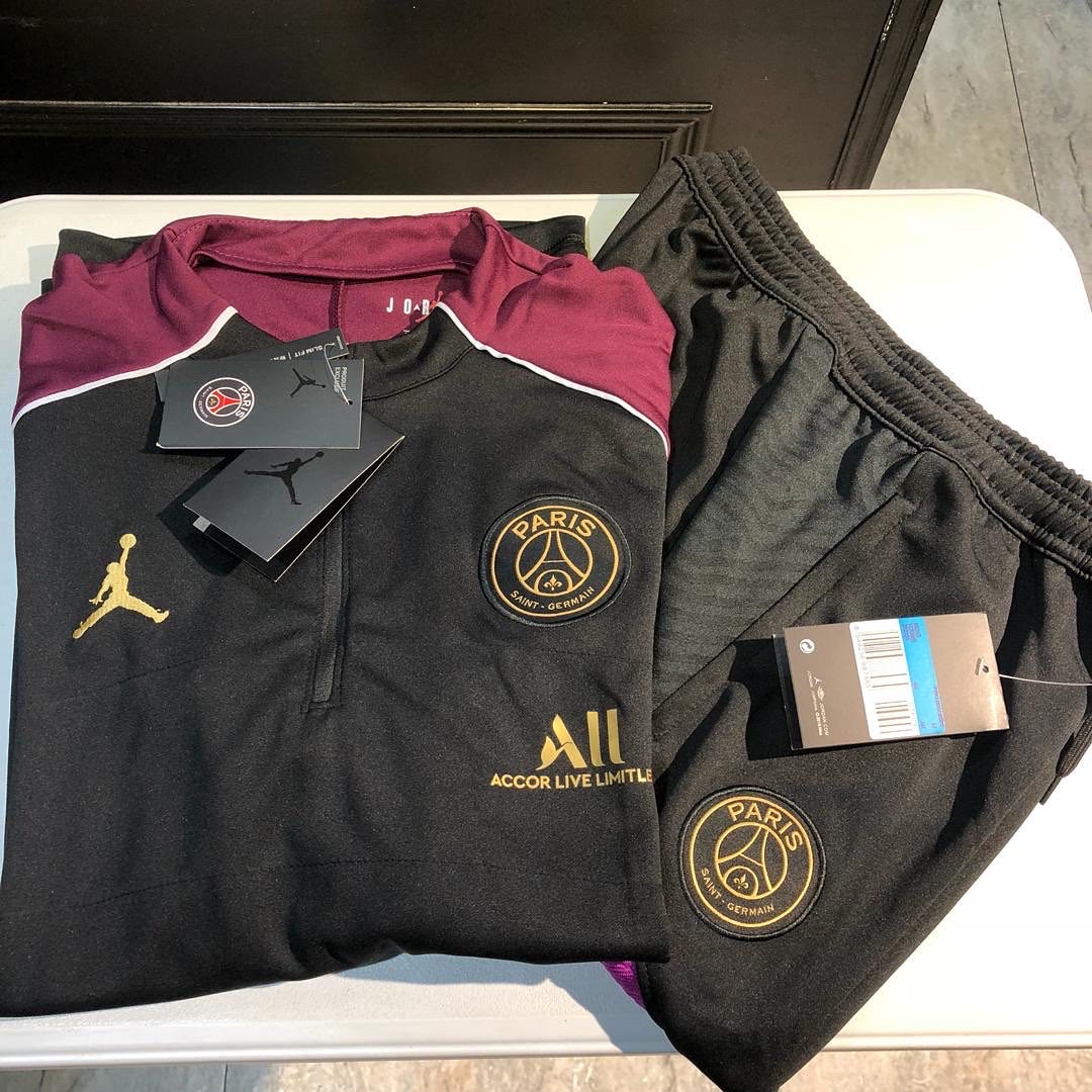 PSG Nike Quarter Zip Full Tracksuit 2021/22 - Black/Burgundy