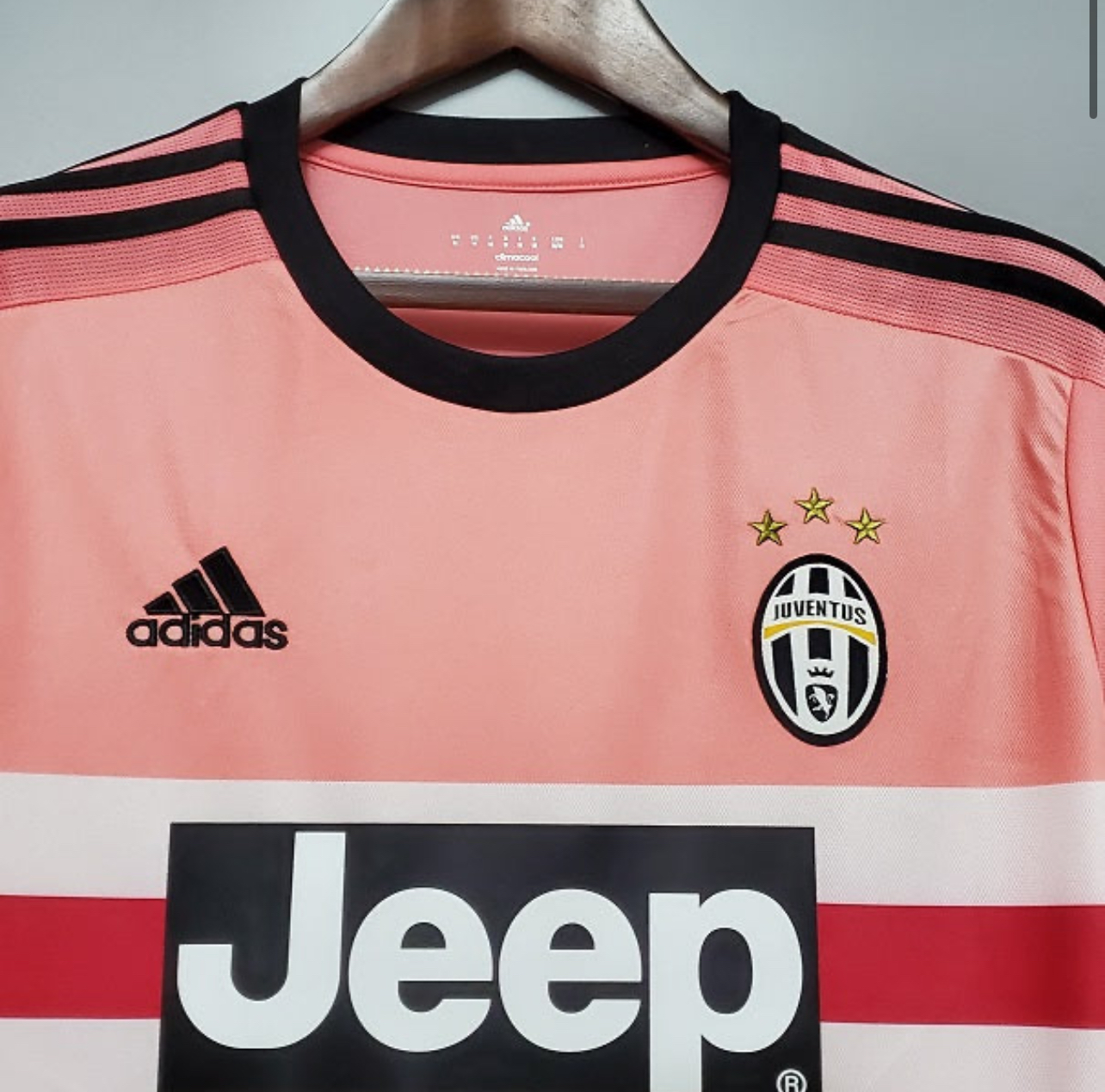 2015/16 Retro Juventus Away Shirt - Pale Pink/Bright Pink/Black
