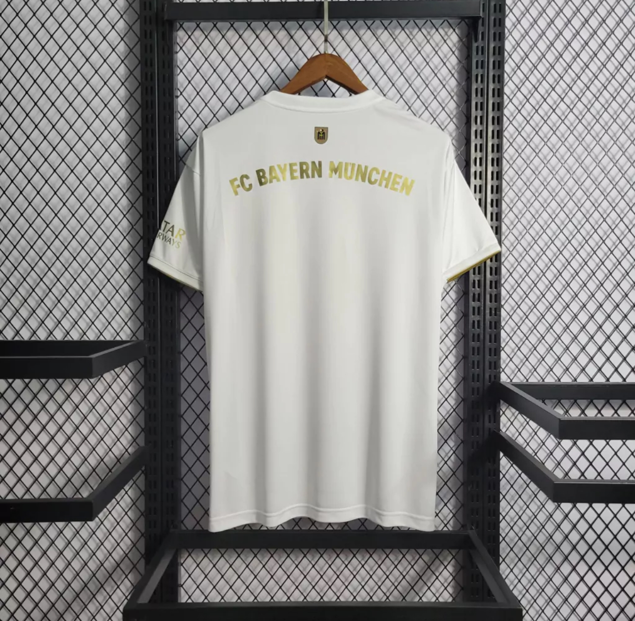 2022/23 Bayern Munich Away Shirt - White/Gold
