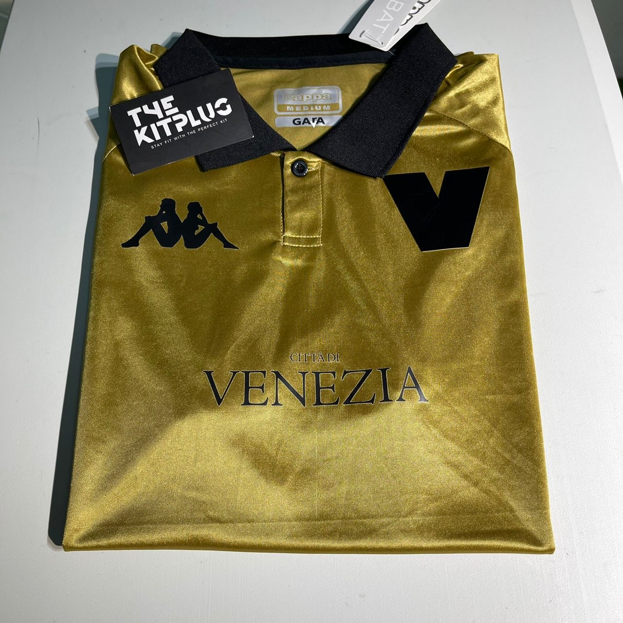 2022/23 Venezia FC Third Shirt - Light Gold/Black
