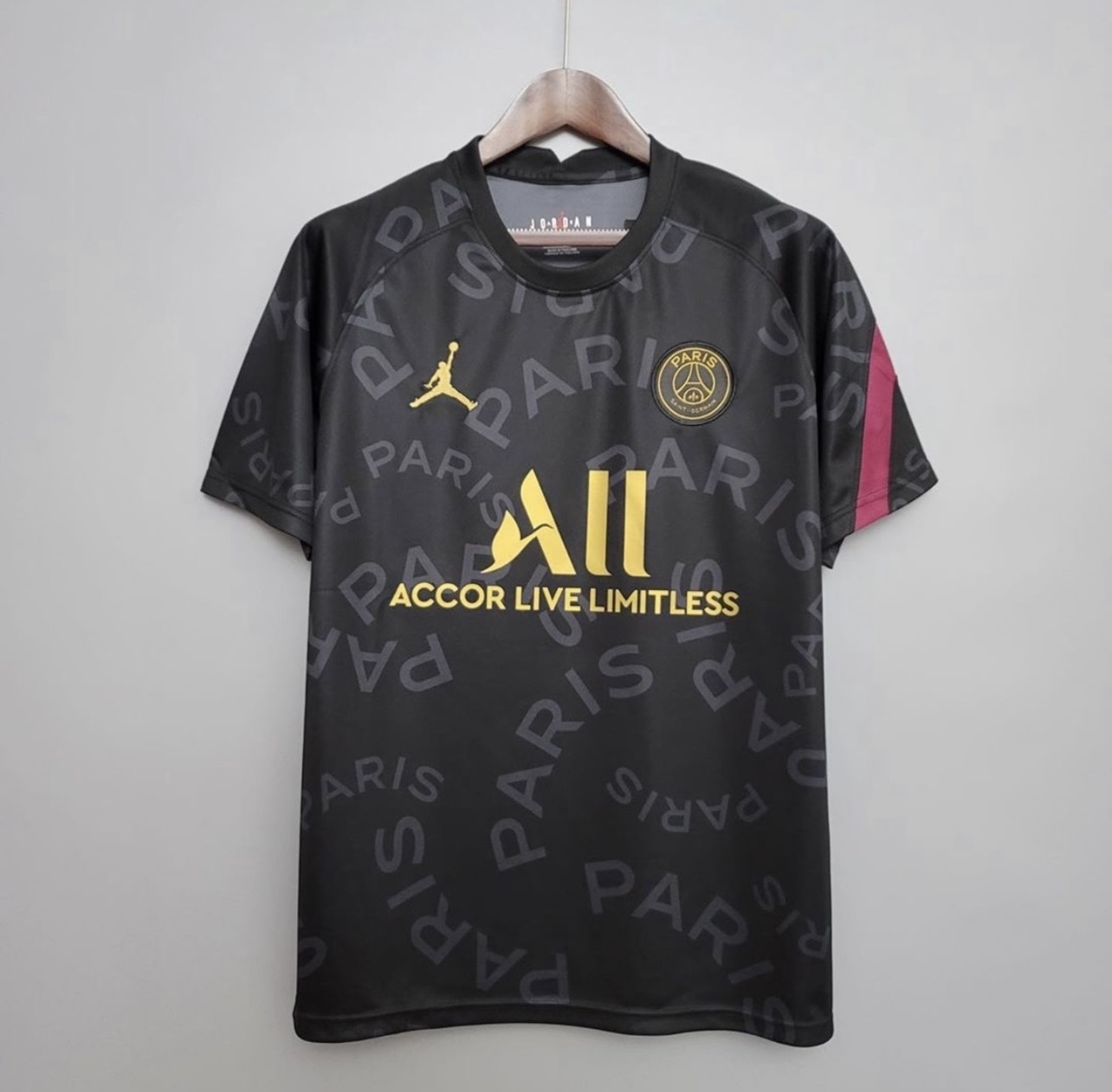 2020/21 PSG x Jordan Pre-Match Shirt - Black/Gold