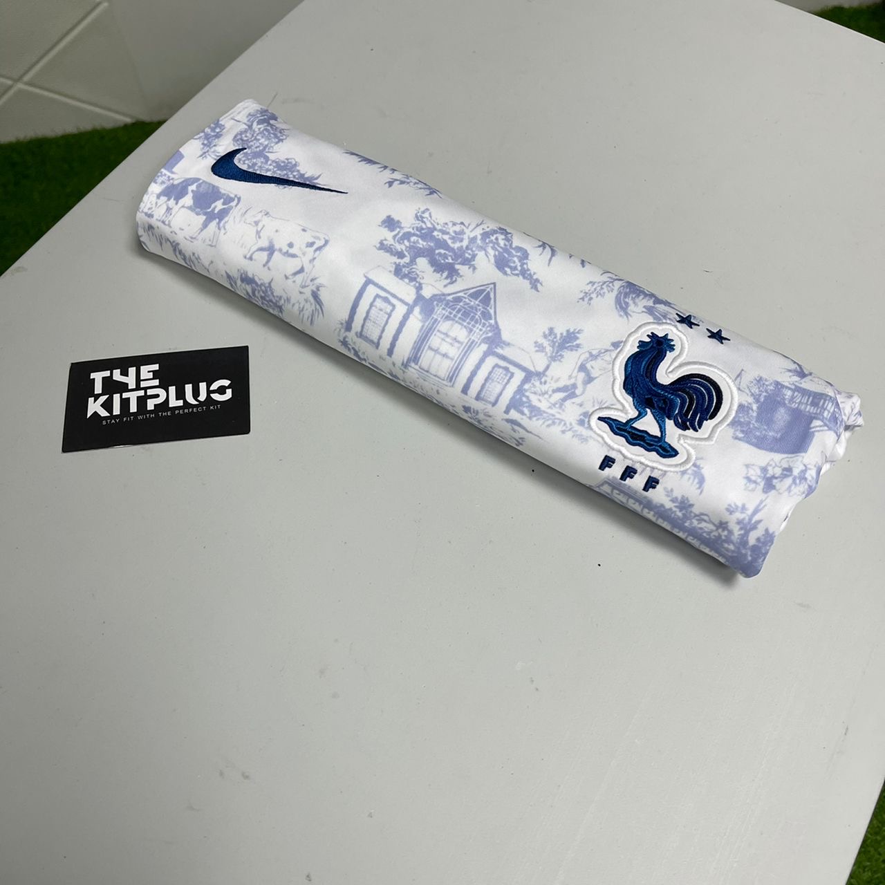 2022/23 France Away Shirt - White/Game Royal