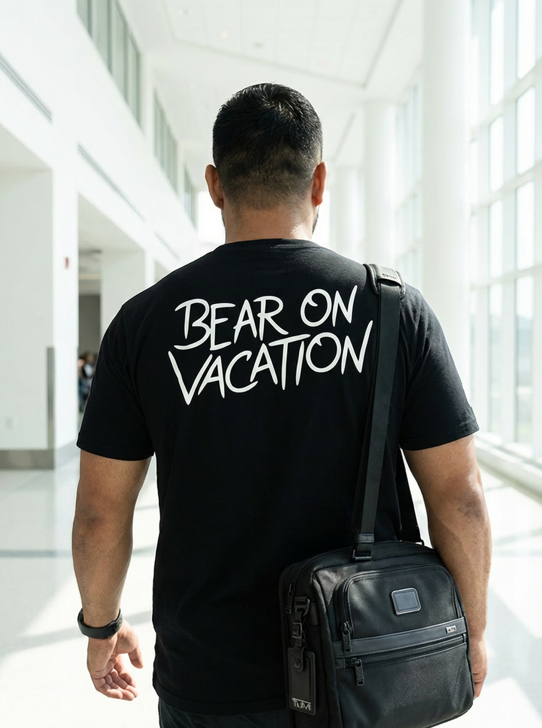 Bear On Vacation - Tee