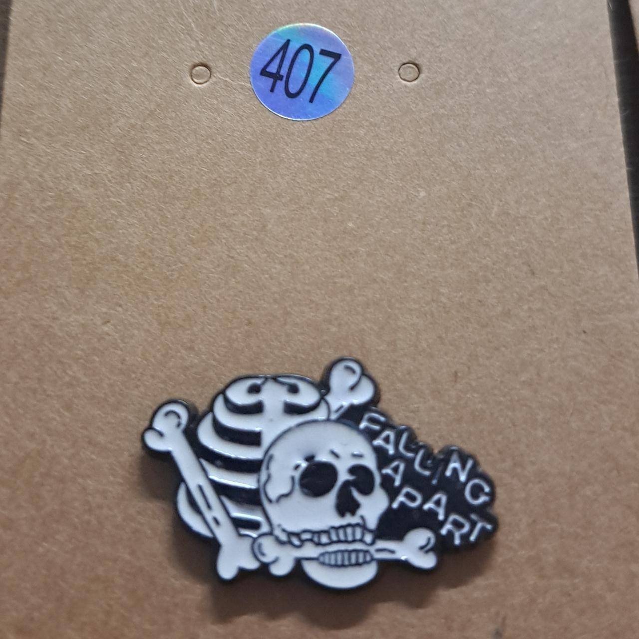 Falling Apart Skull Pin