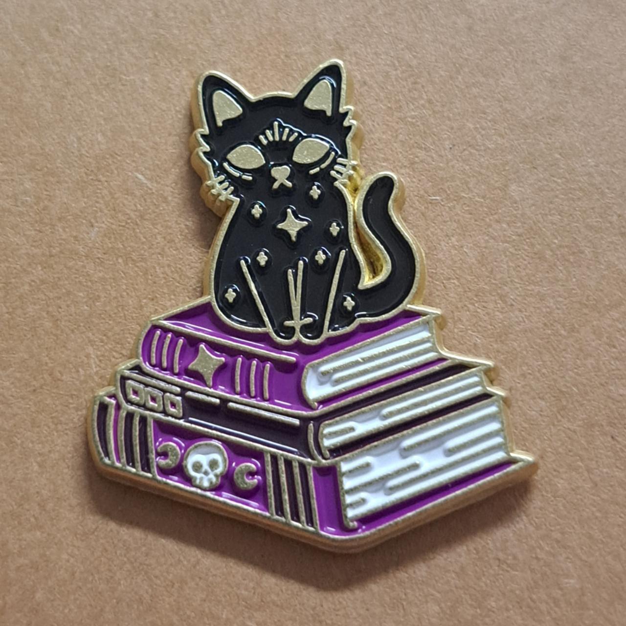 Mystic Cat & Books Pin