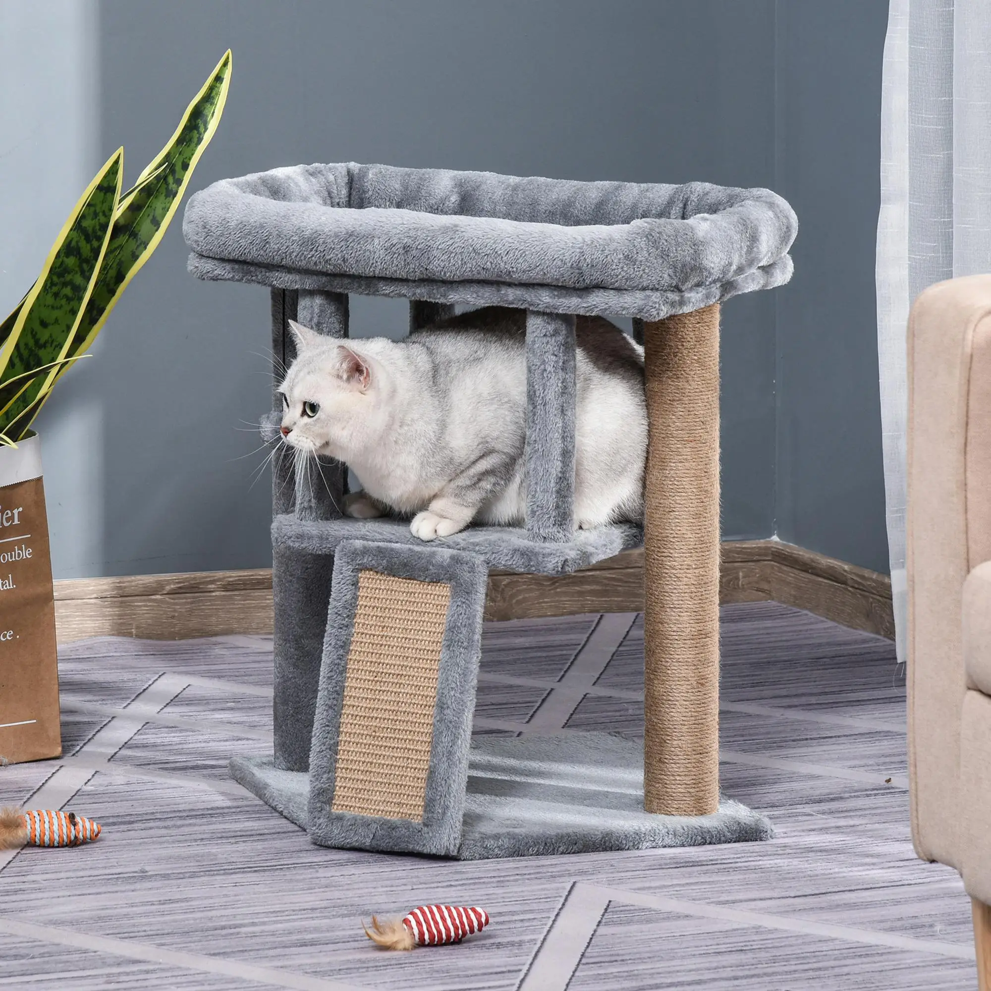 PawHut Kratzbaum 57 cm Kleiner Katzenbaum mit Katzenhöhle, Liegeplattform, Katzenkratzbaum mit Kratzbrett, Spielball, Katzenmöbel für Katzen bis 5 kg Hellgrau