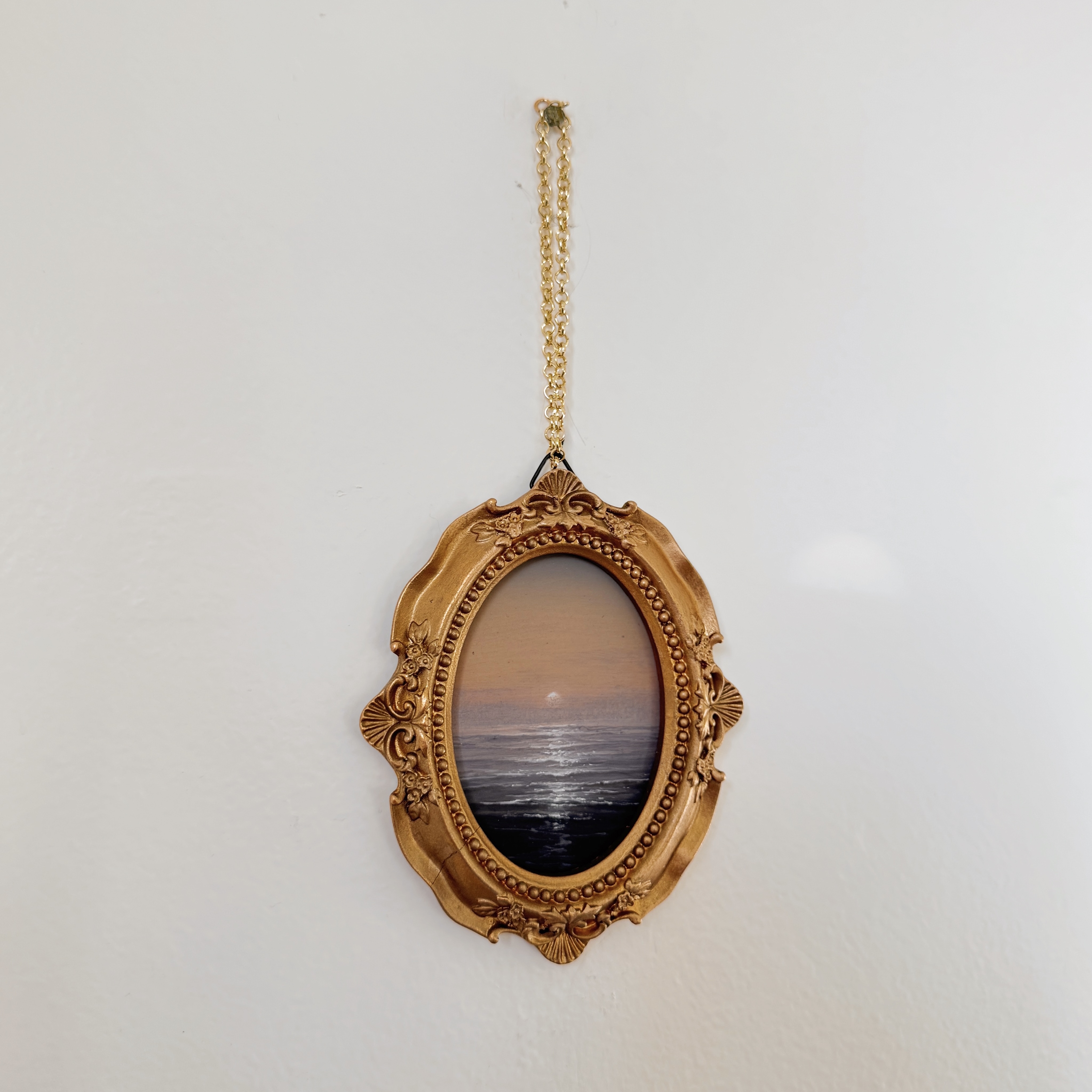 Sunlight slipping away 