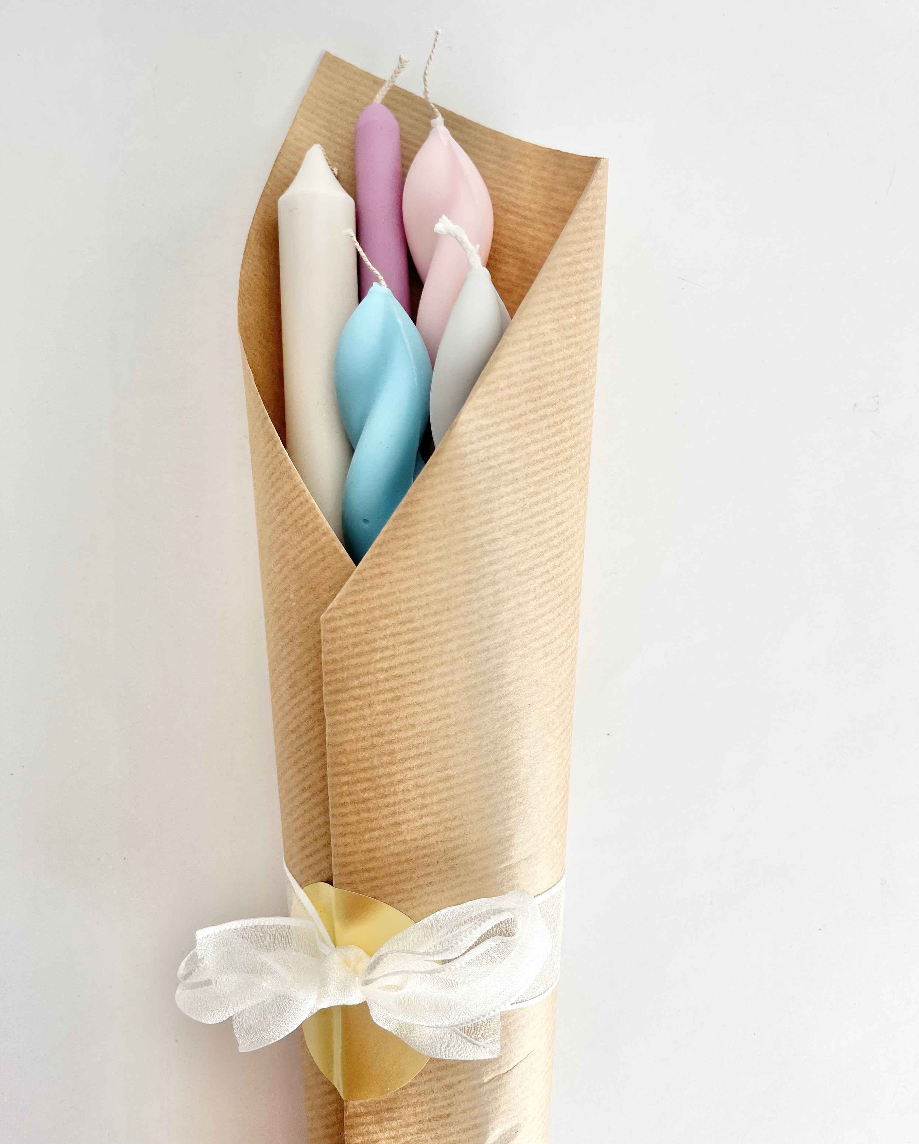 Žvakių puokštė KARŠČIAUSIAS DALYKAS KAMBARYJE