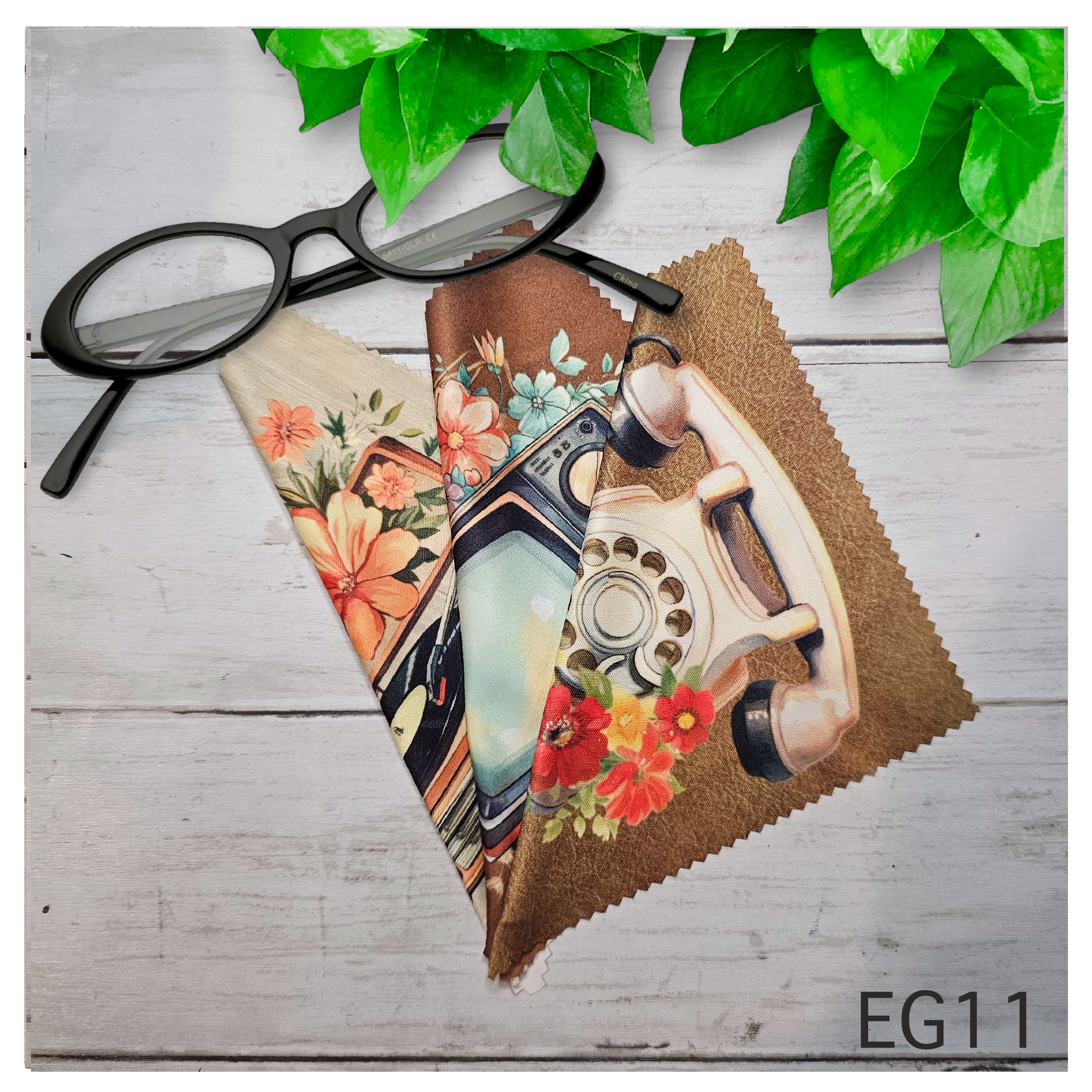 Vintage Tech Microfiber Lens Cleaning Cloths