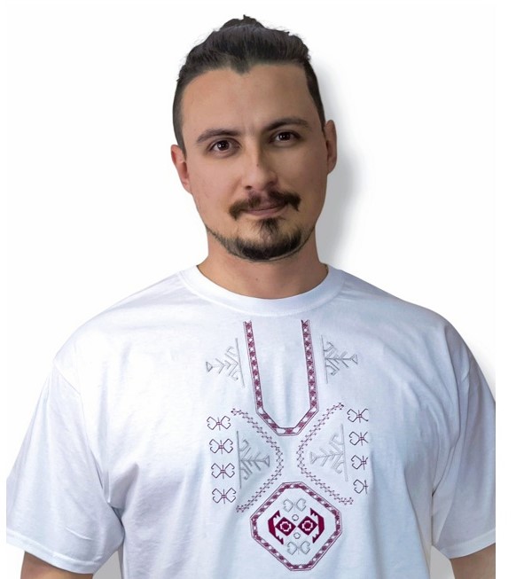 Бродирана мъжка тениска