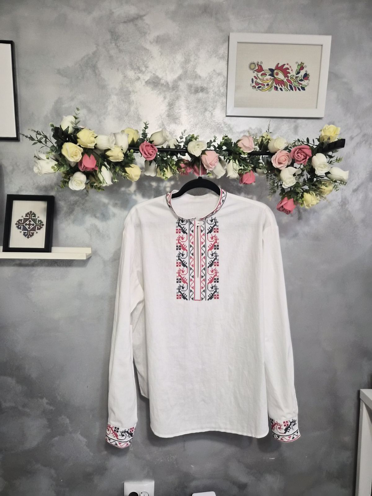 Бродирана фолклорна риза