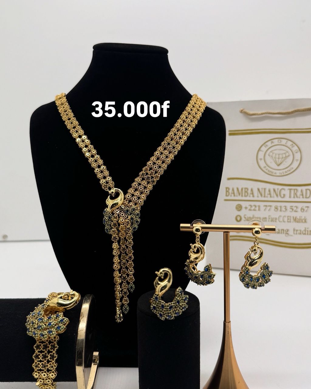 Parure en or et pierres précieuses
