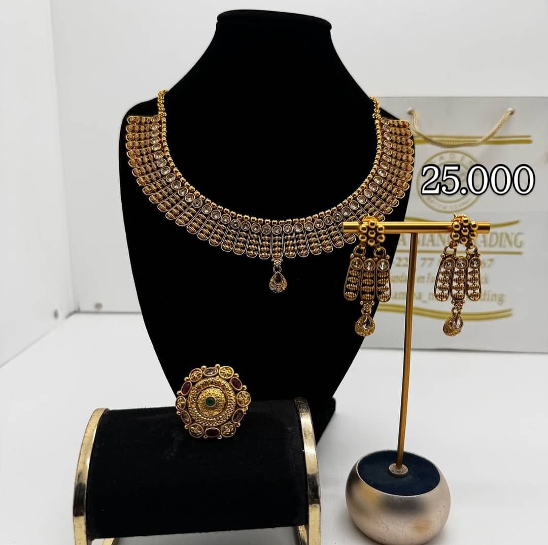 Parure de bijoux traditionnelle