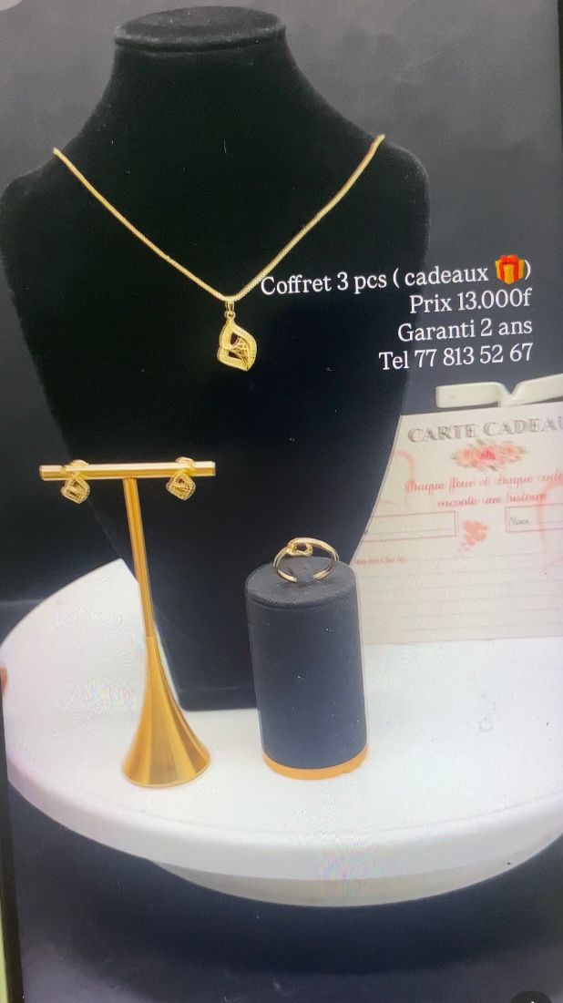 Coffret bijoux dorés