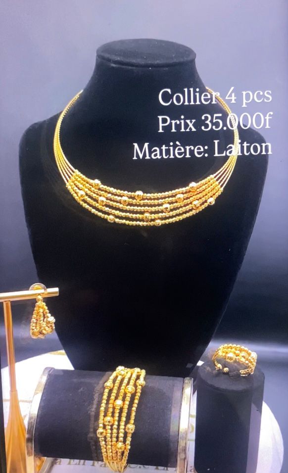Parure de bijoux en laiton