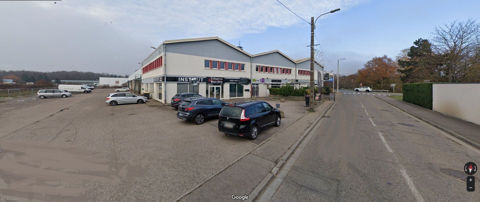 Ilot de Marly, ensemble de bureaux et dépôt de 250 m²