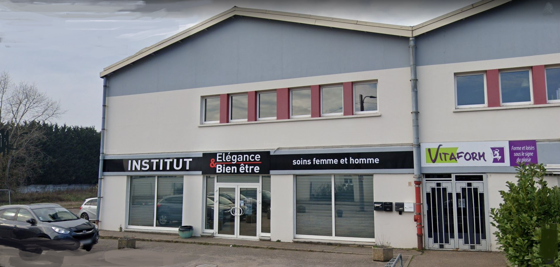 Ilot de Marly, ensemble de bureaux et dépôt de 250 m²