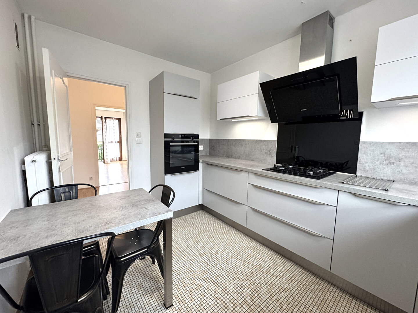 Le Ban Saint Martin, au calme bel F3 de 79.10 m2 avec balcon