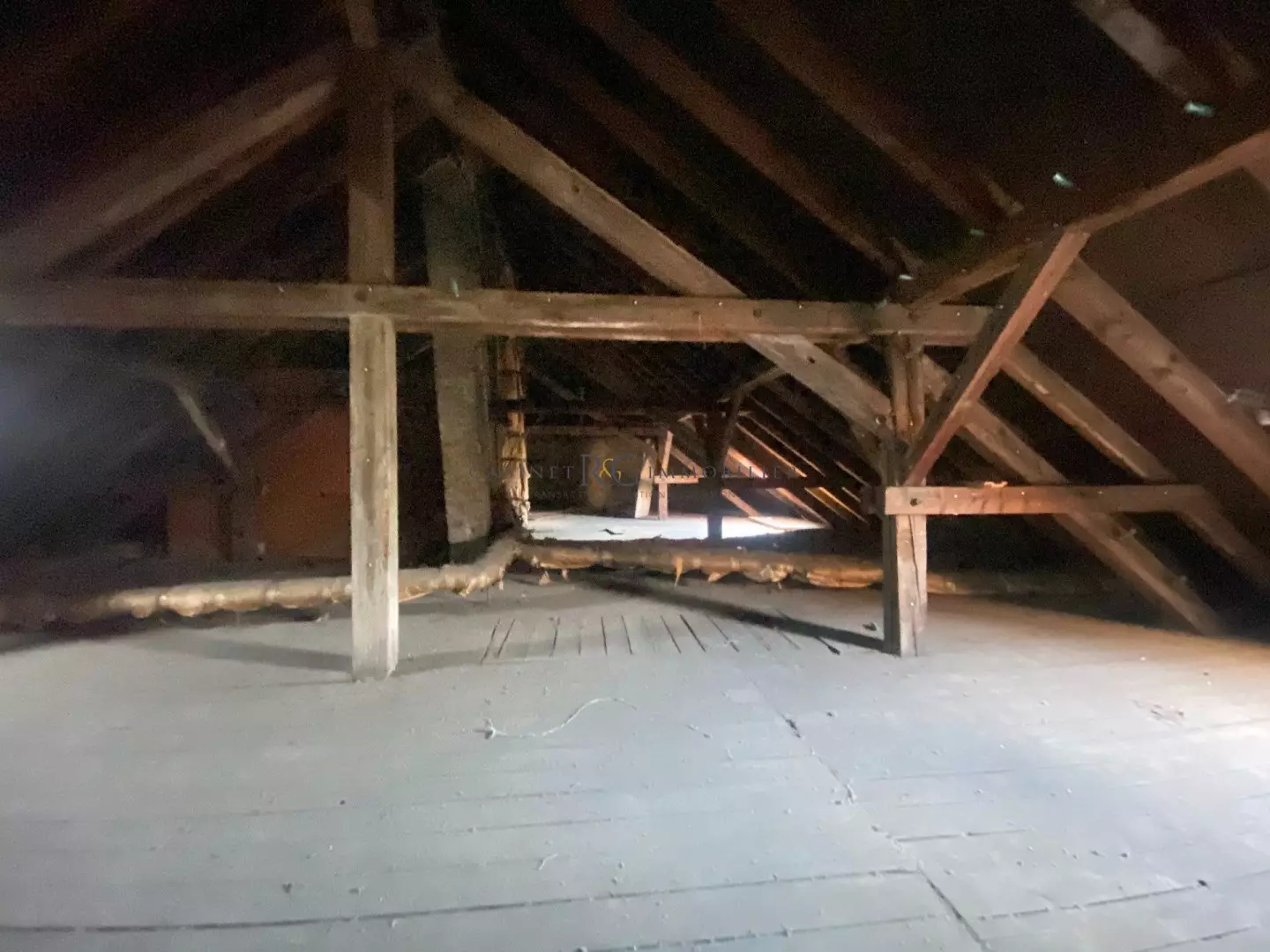 A vendre comble à aménager de 60 m2 (loi carrez) à Ban St Martin