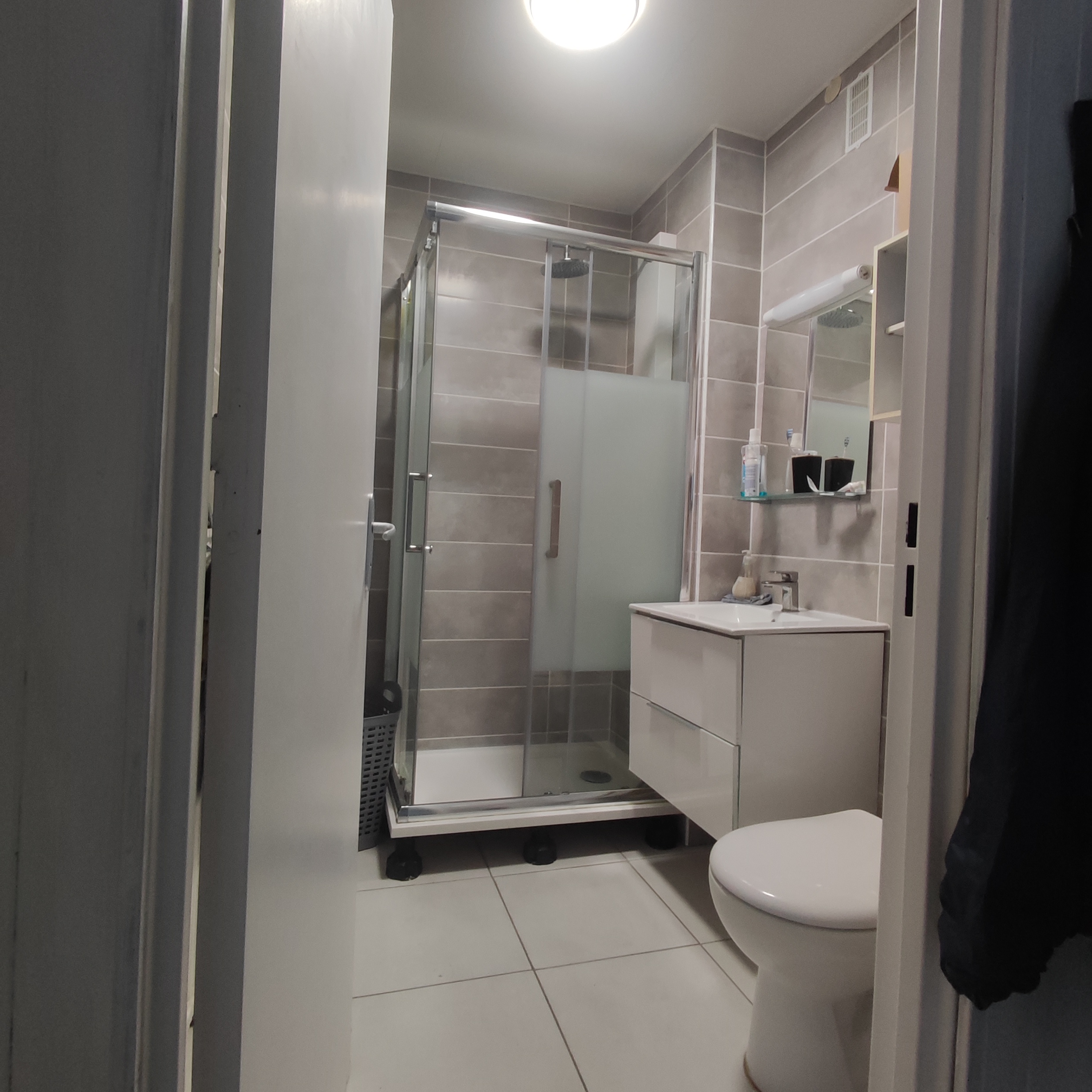 A VENDRE BEAU F2 AVEC BALCON ET GARAGE METZ