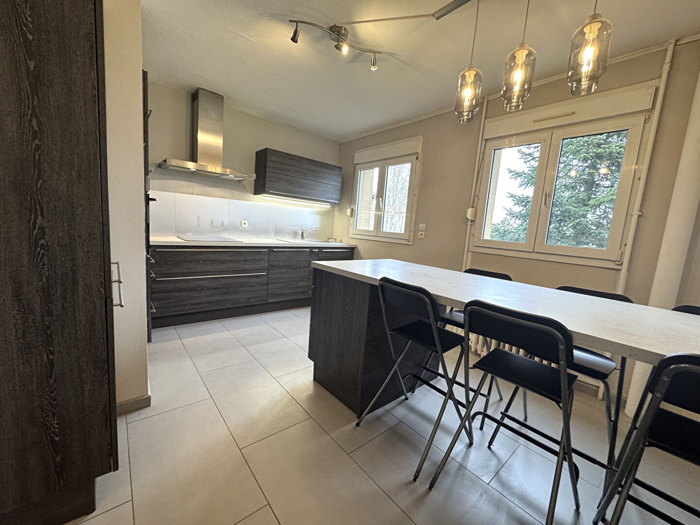 THIONVILLE APPARTEMENT  T5 120.88 m2 + cave