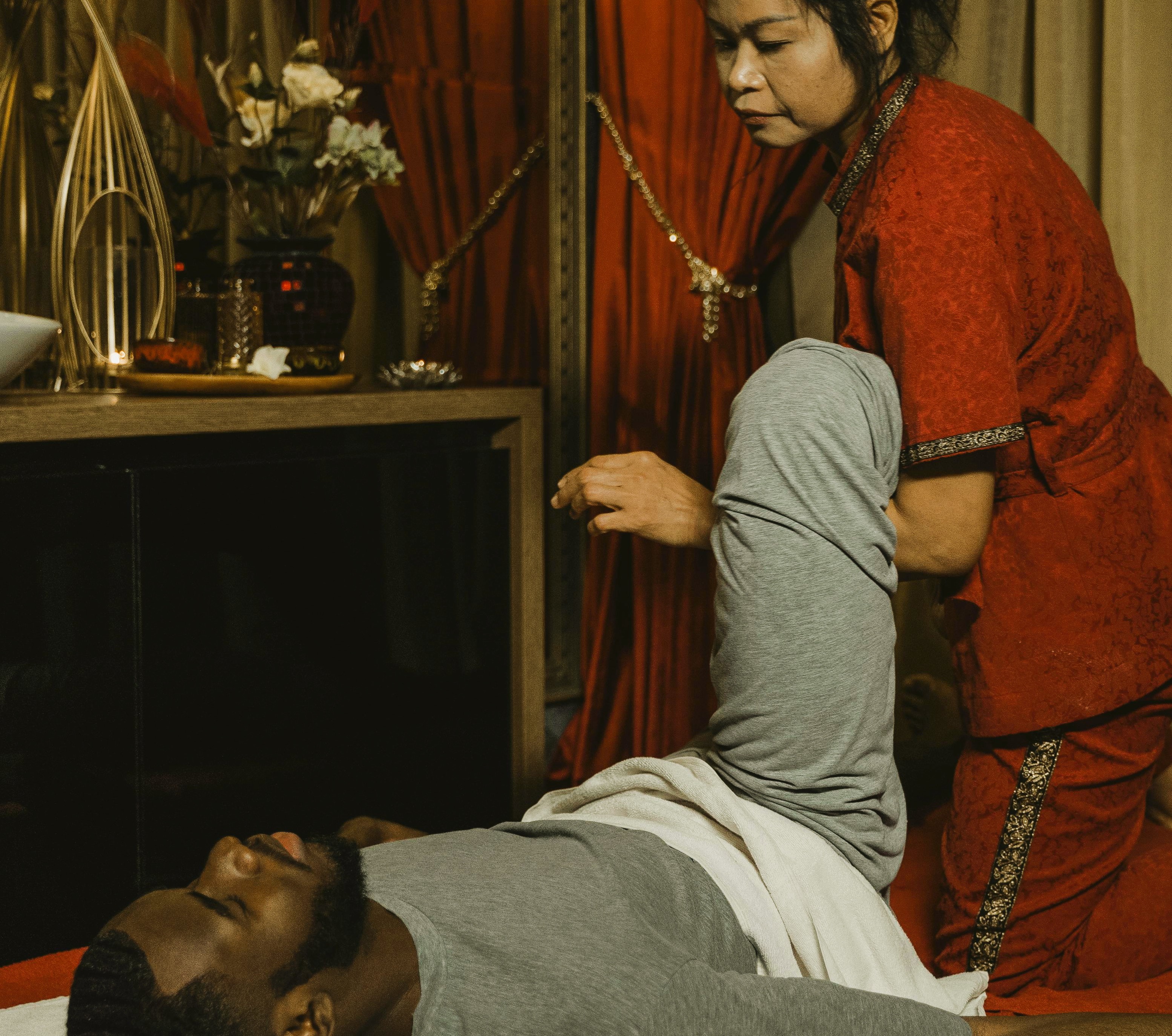 Therapeutic Knee Joint Massage