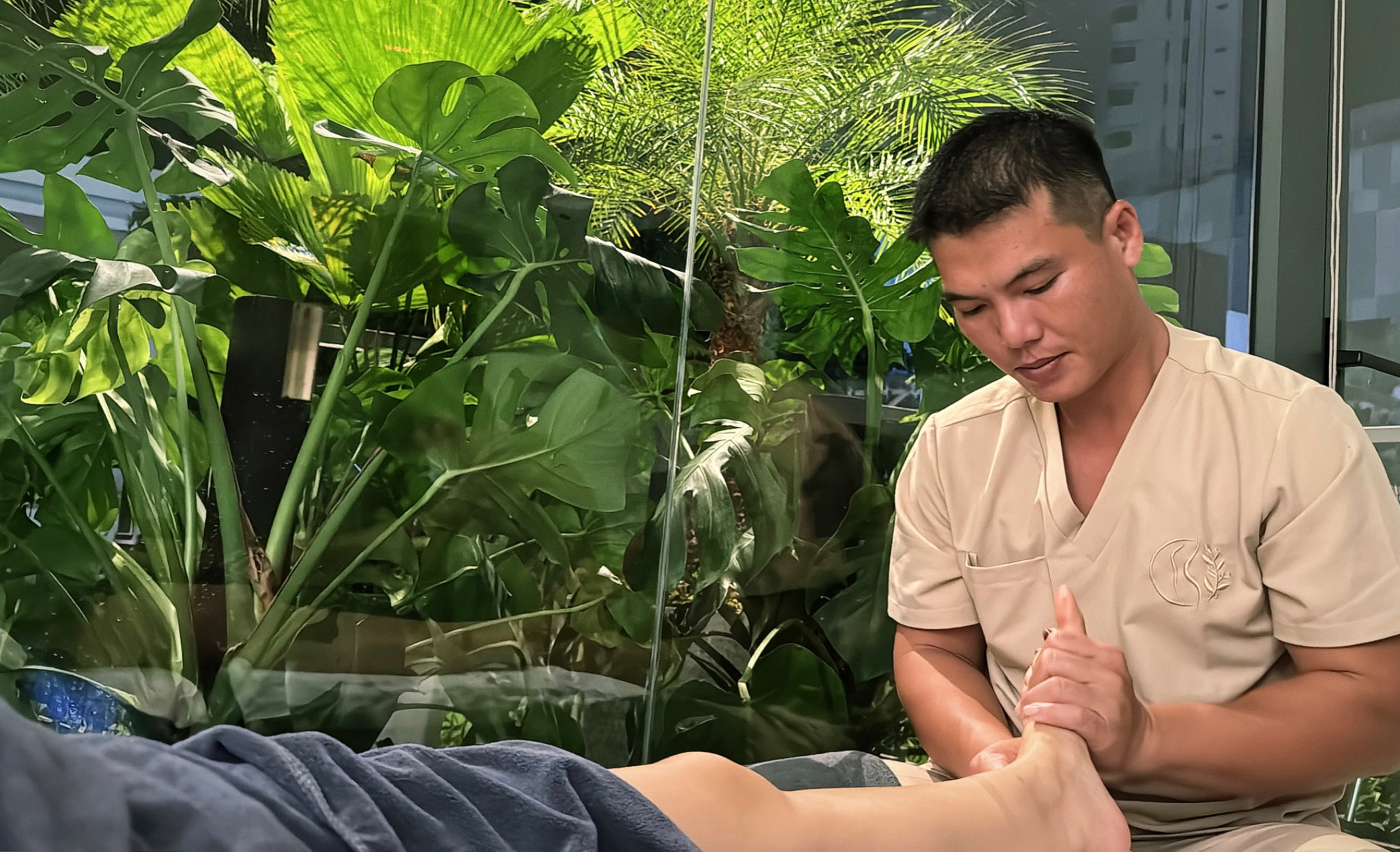 Combo: Facial Care + Foot Massage