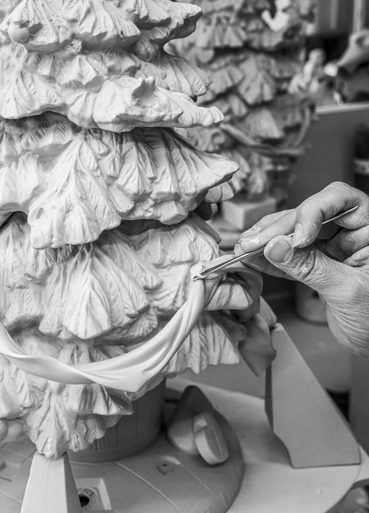 Lladro Great Christmas Tree Sculpture – Limited Edition (SKU: 01008477)