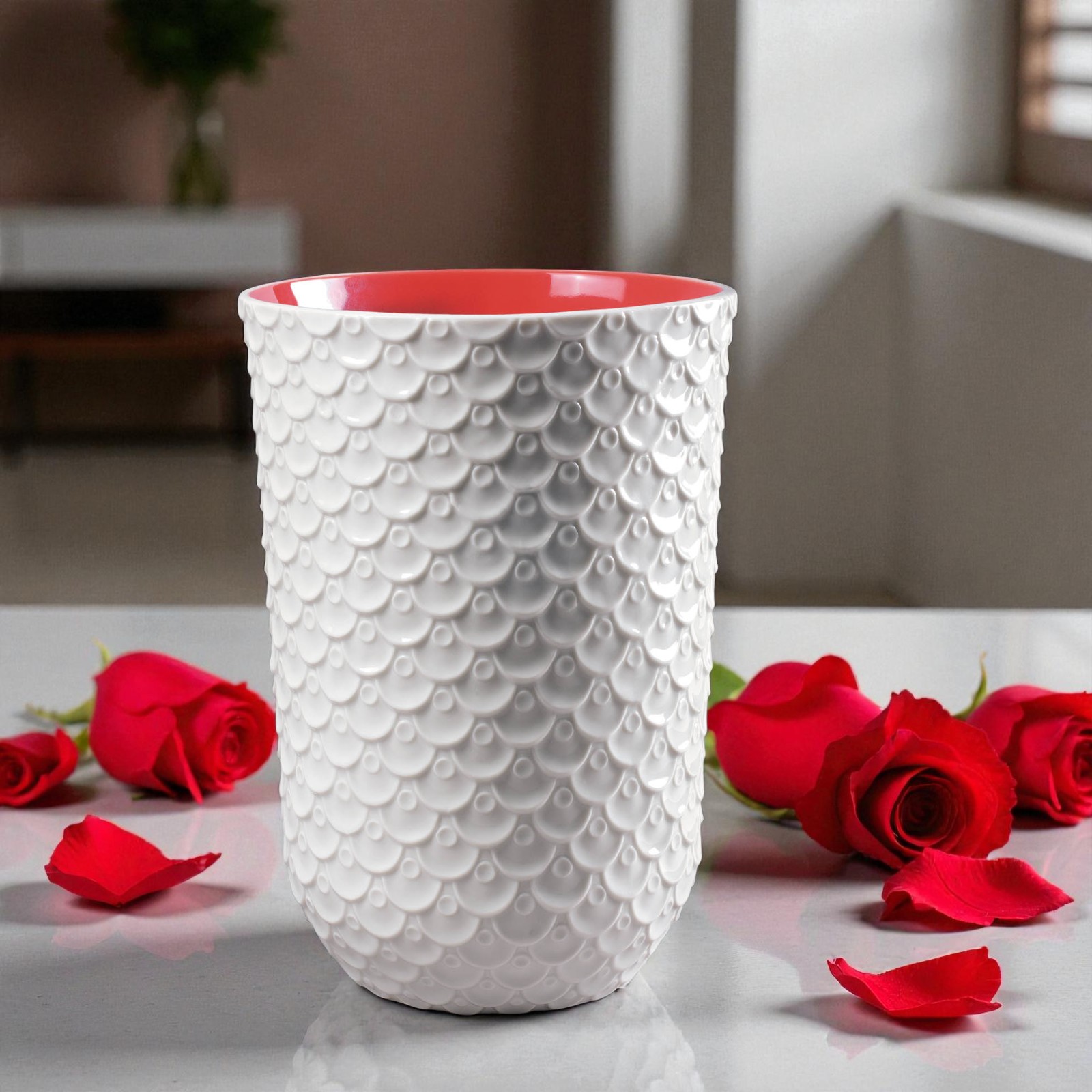 Lladro Chinese Dragon Vase – Glossy Porcelain with Red Interior (SKU 01009024)