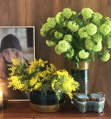 Vista Alegre Cloudy Butterflies Centerpiece