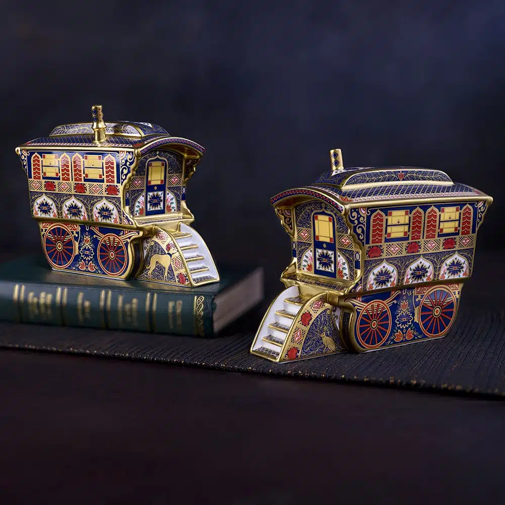 Royal Crown Derby Old Imari Solid Gold Band  Vardo
