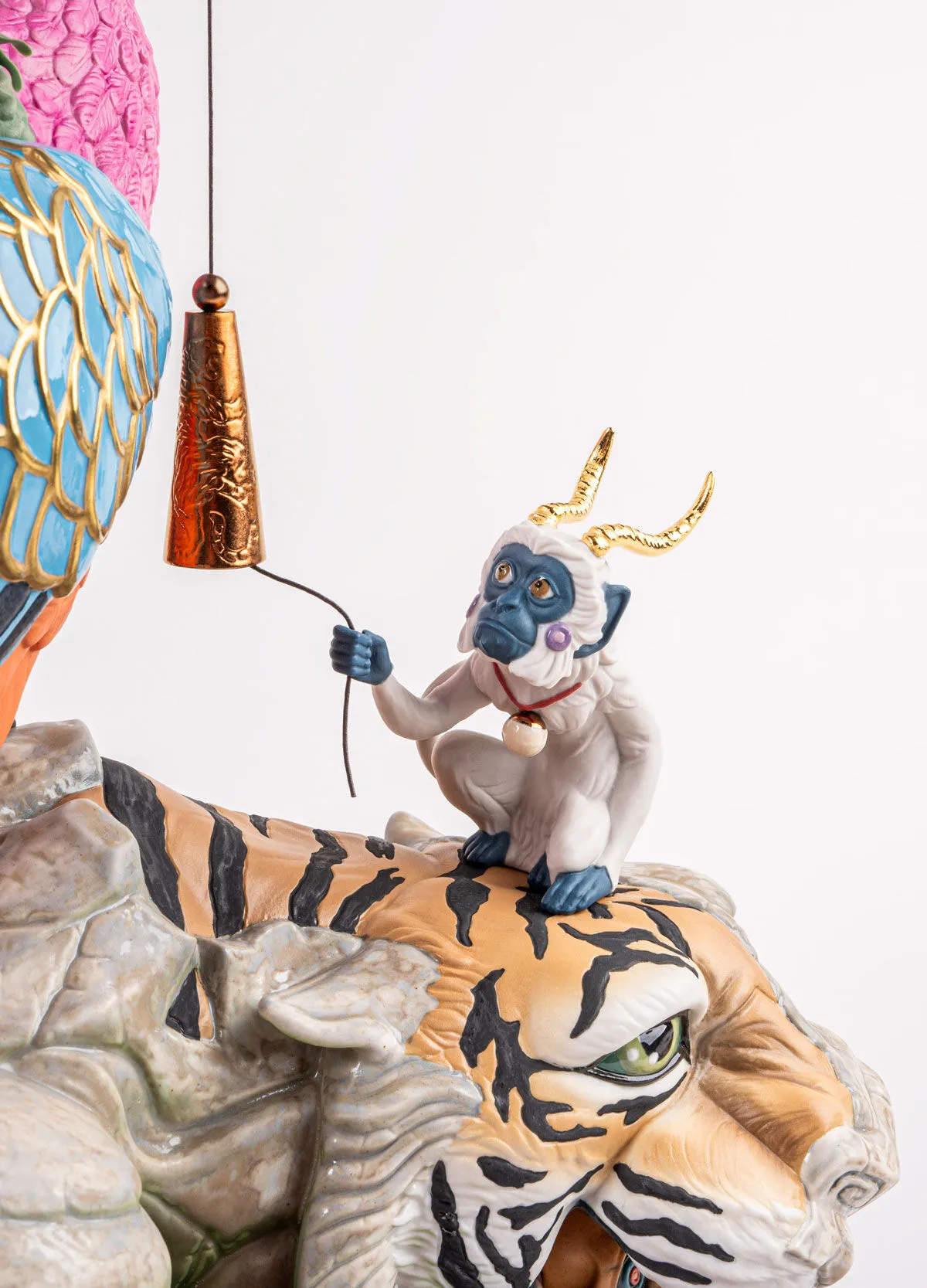 Lladró Ephemeral Treasures Sculpture – Limited Edition by Dulk SKU: 01002037