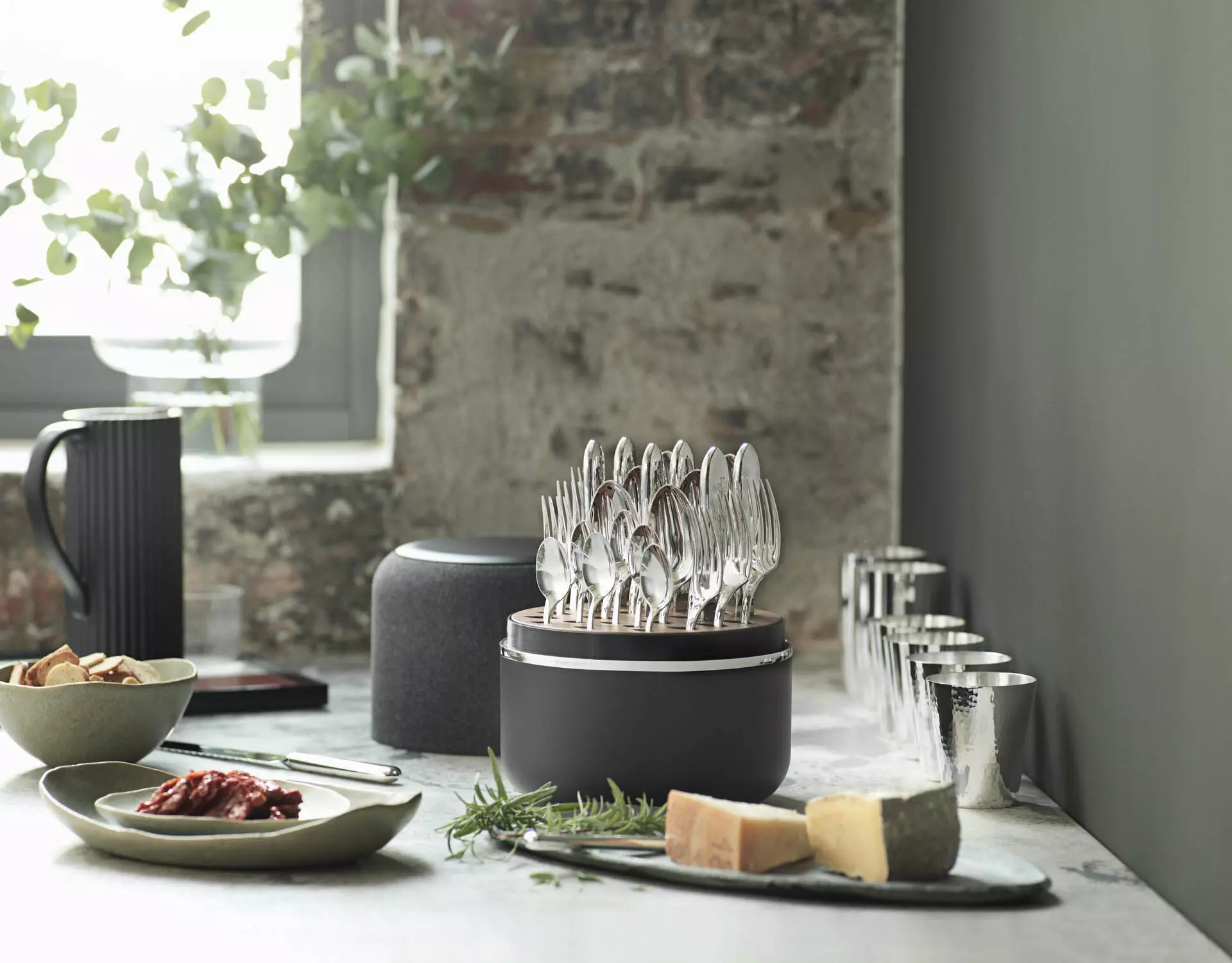 Robbe & Berking The Box Belvedere – Frozen Black Edition