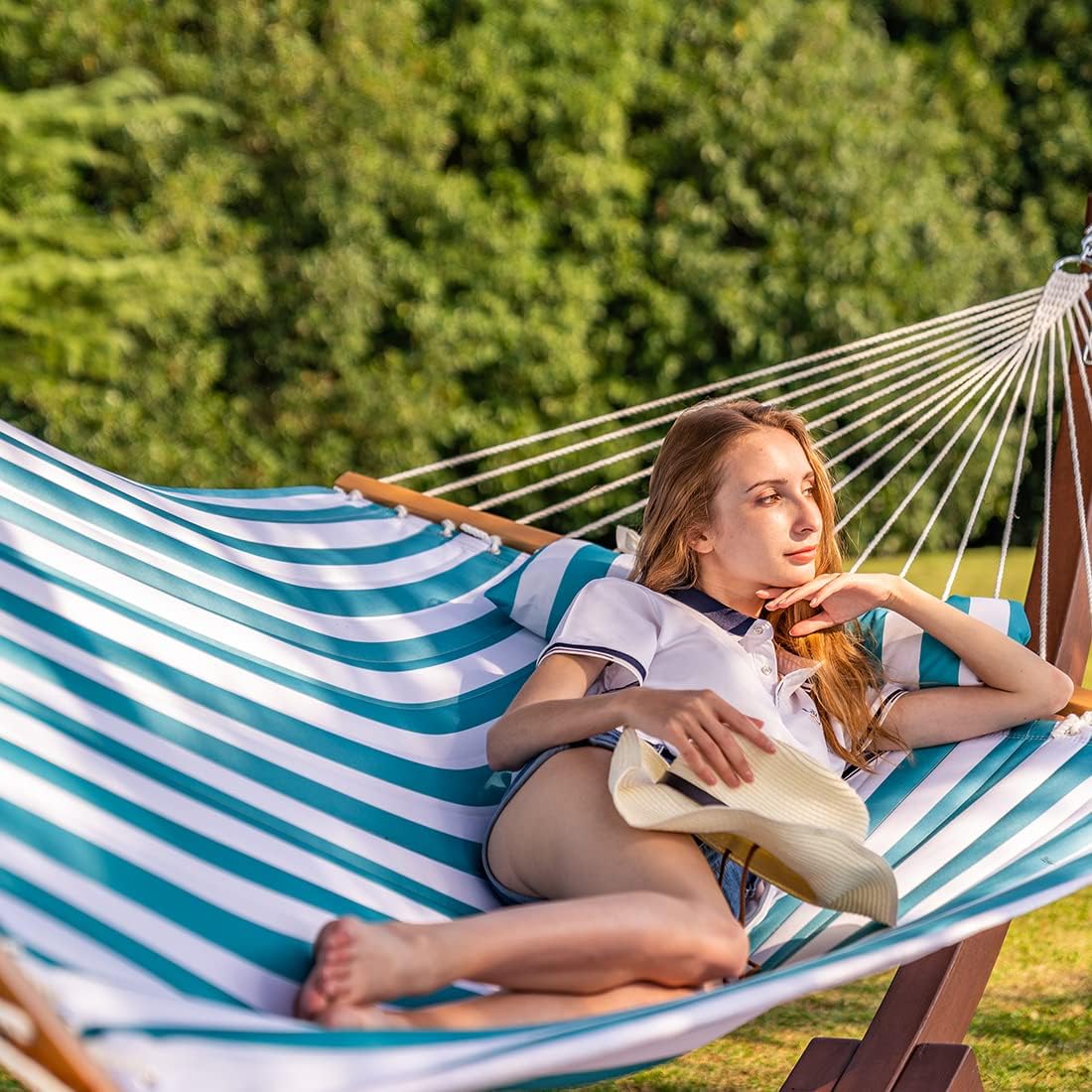 Hammocks 12 FT Quilted Fabric Double Hammock with Spreader Bars and Detachable Pillow, 2 Person Hammock for Outdoor Patio Backyard Poolside, 450 LBS Weight Capacity, Sailor Stripe