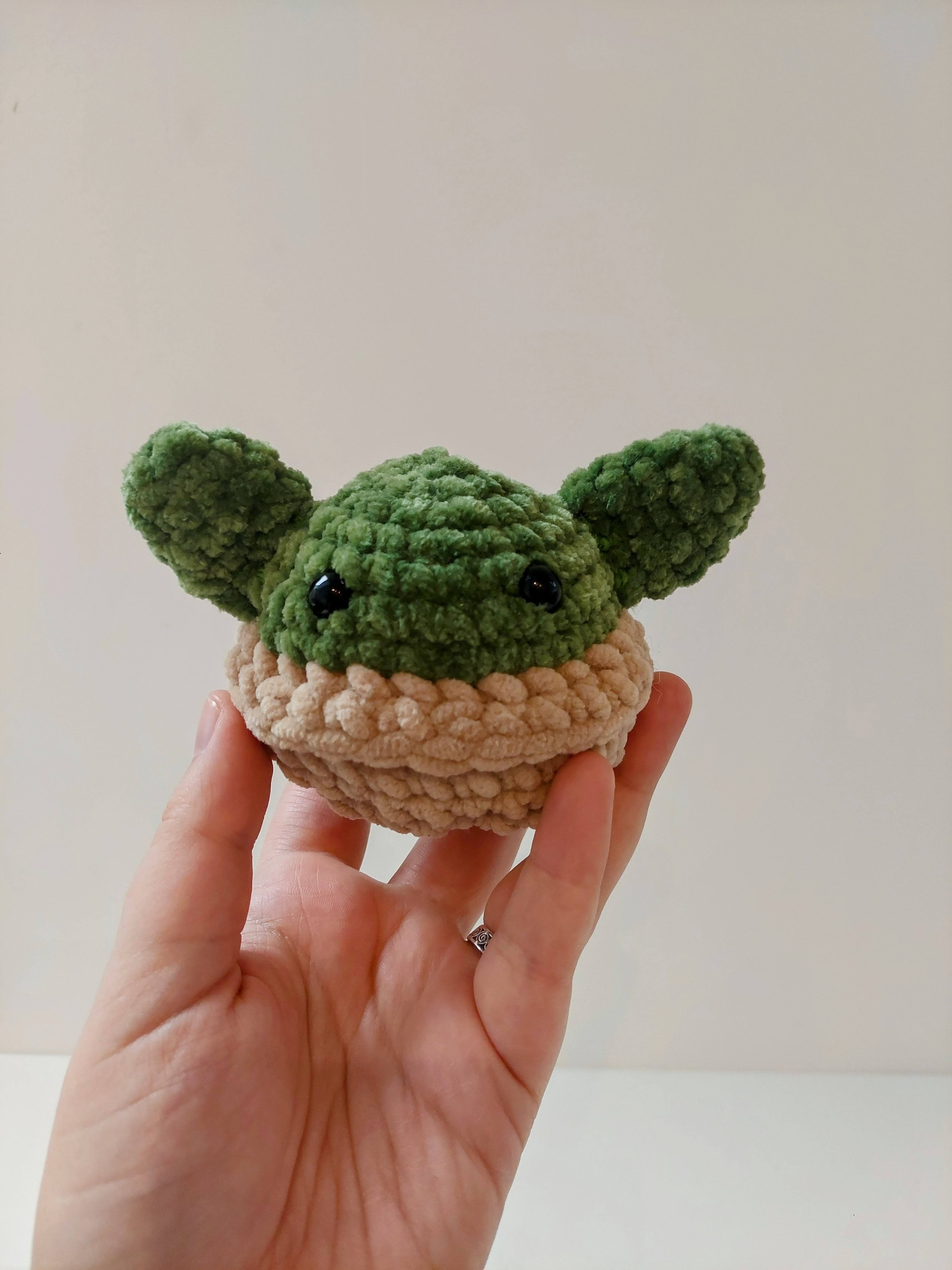 Bébé Yoda en Crochet