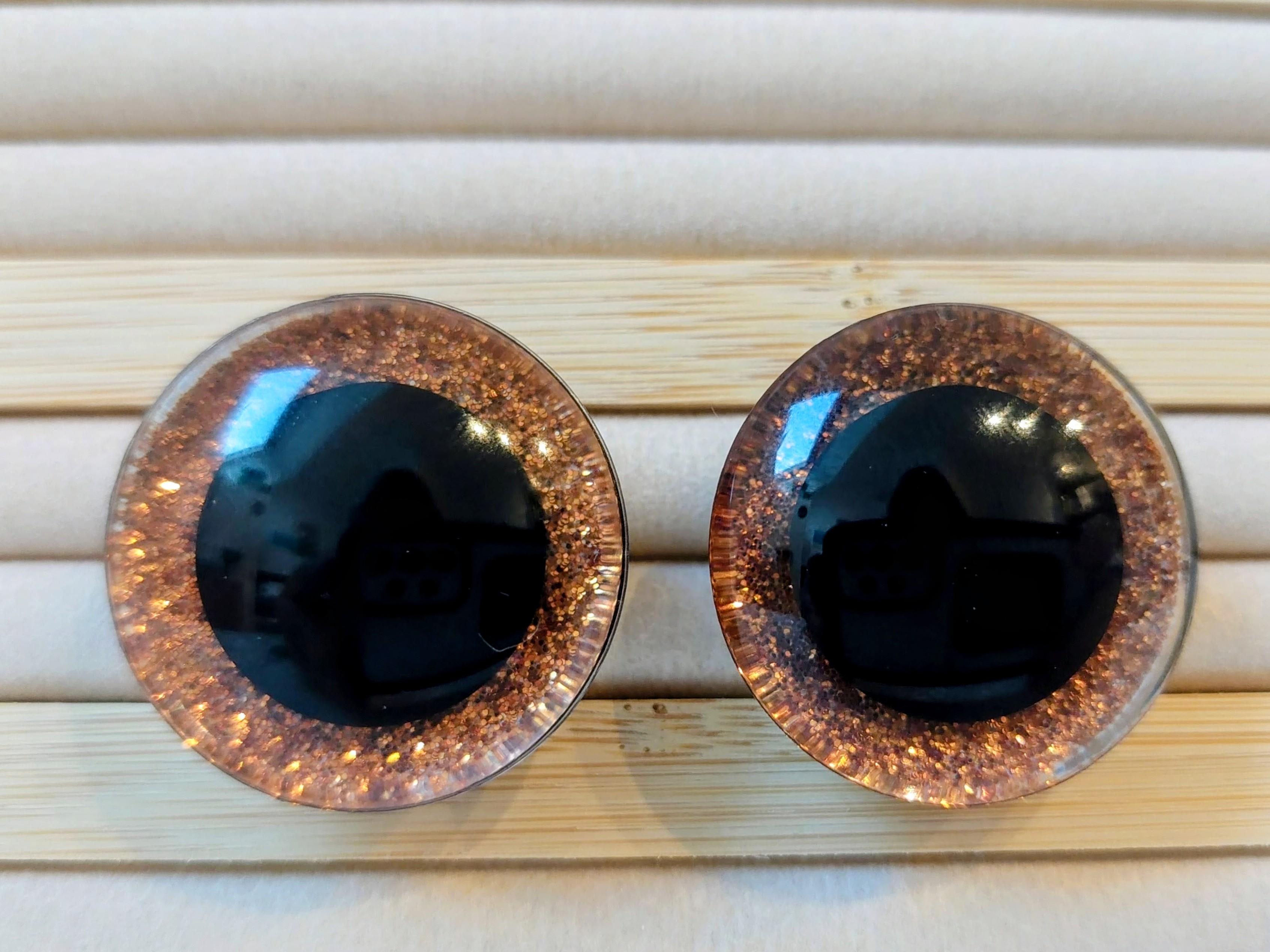 Yeux de sécurité colorés - PUPILLES CENTREES - 9 mm à 30 mm