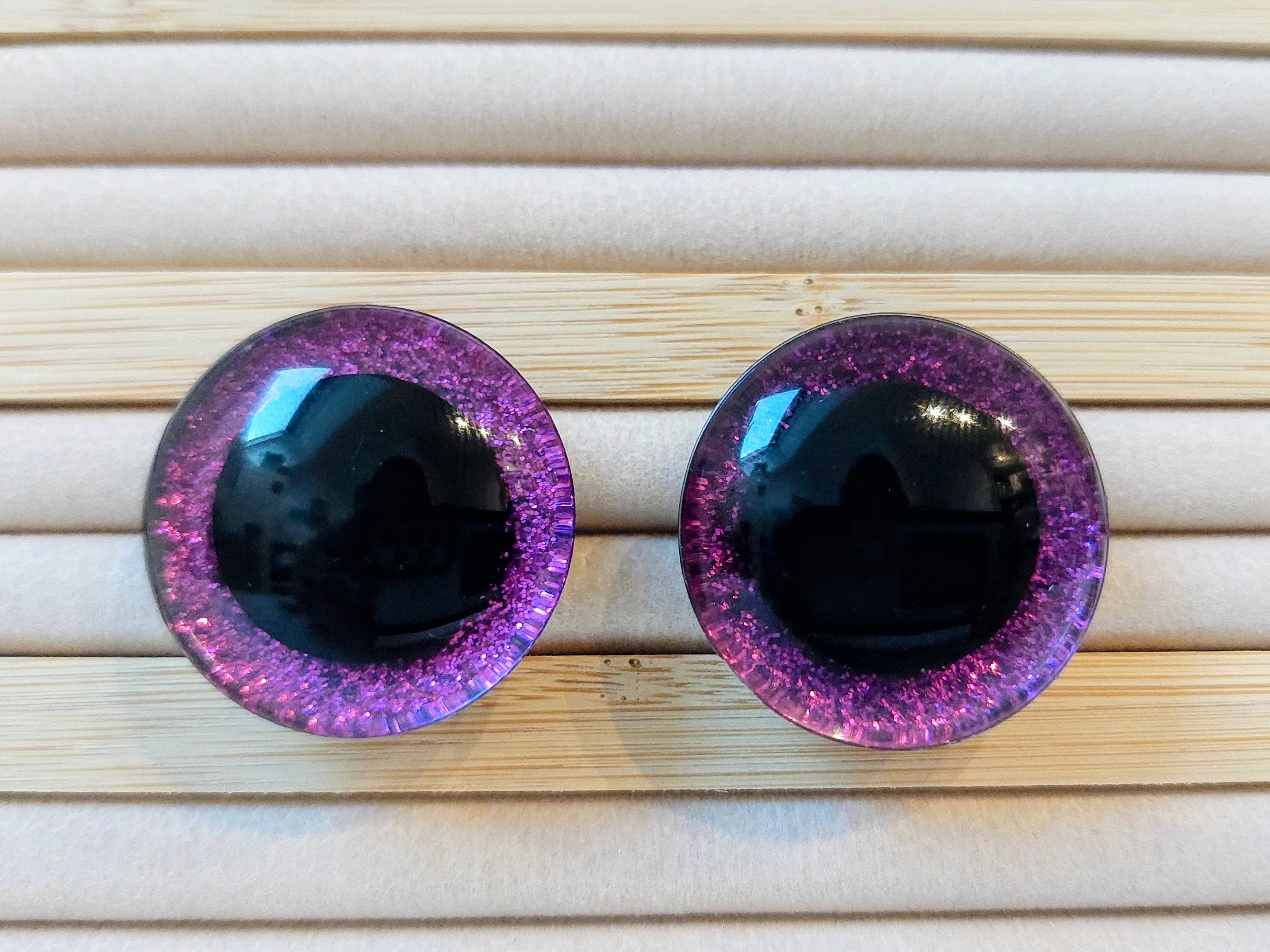 Yeux de sécurité colorés - PUPILLES CENTREES - 9 mm à 30 mm