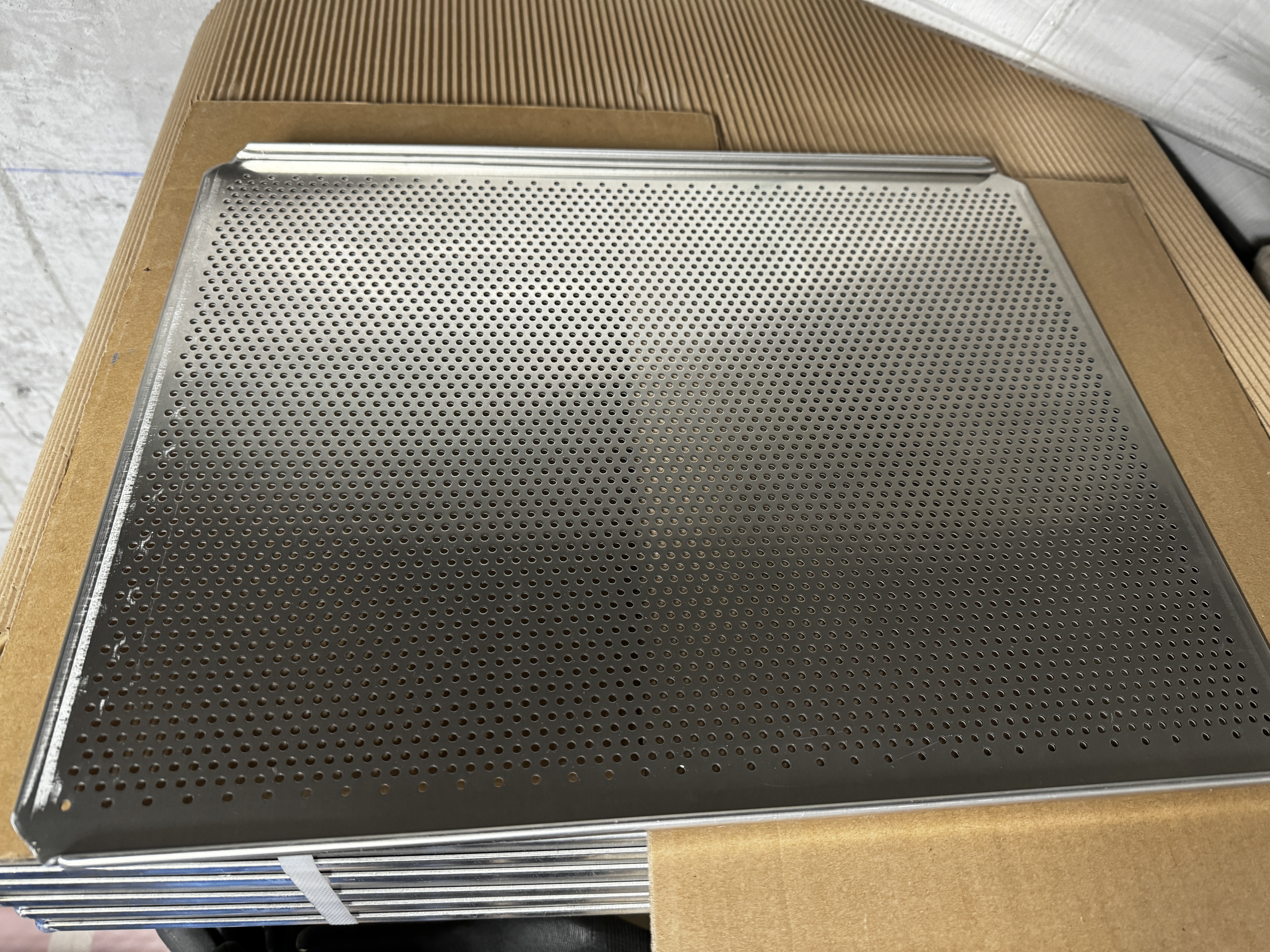 Tavi perforate pentru patiserie 60x40 cm