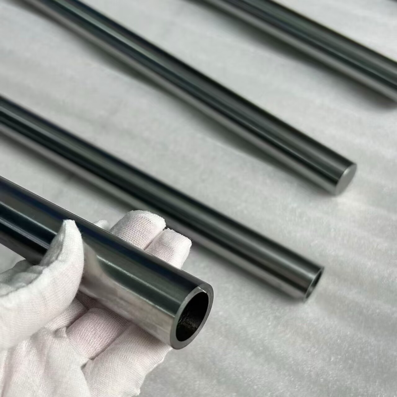 Thick Molybdenum Tube | 1800℃ Resistance & High Precision | Source Manufacturer