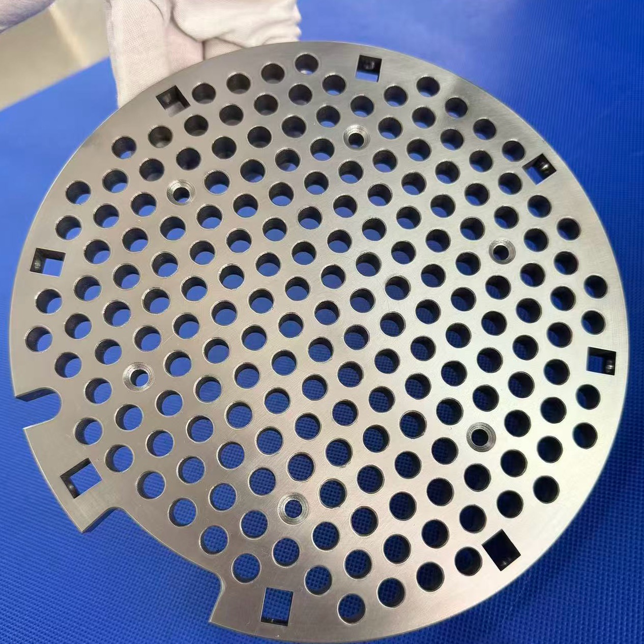 Custom Molybdenum Machined Parts - Precision Fabricated Components for Industrial Use